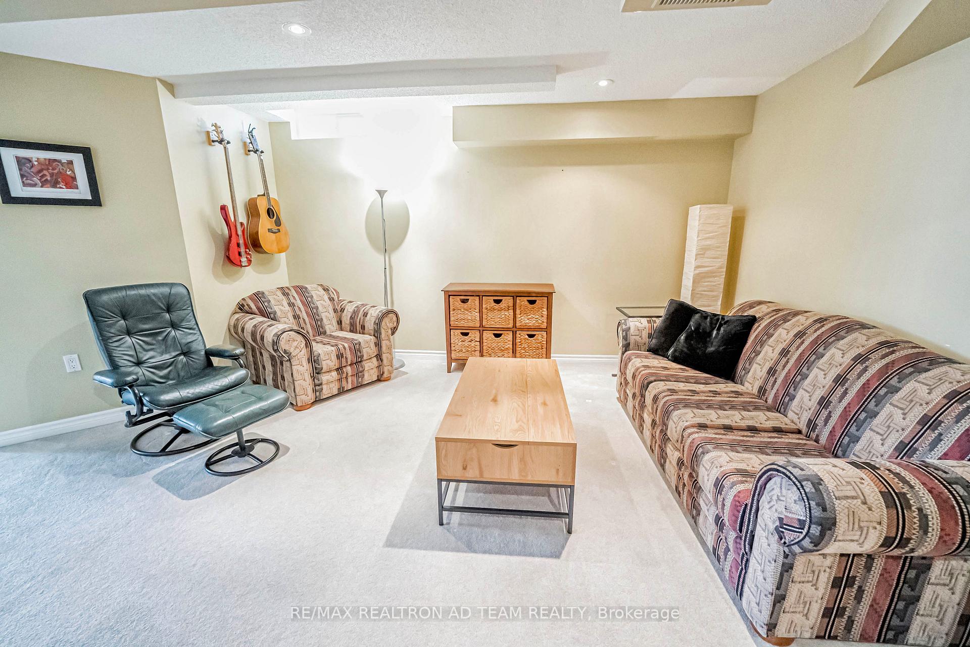 Photo 31 of 43 Styles Crescent, Ajax, Northeast Ajax — HOMEH