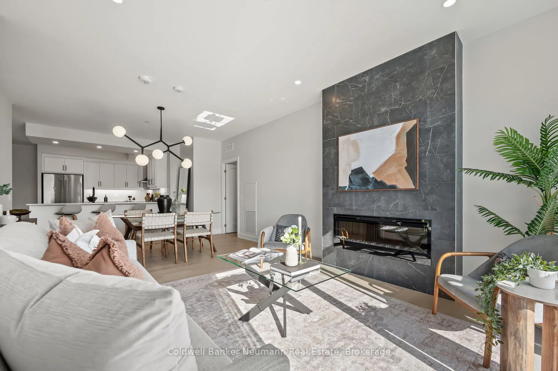 Front of Unit 313, 71 Wyndham Street S