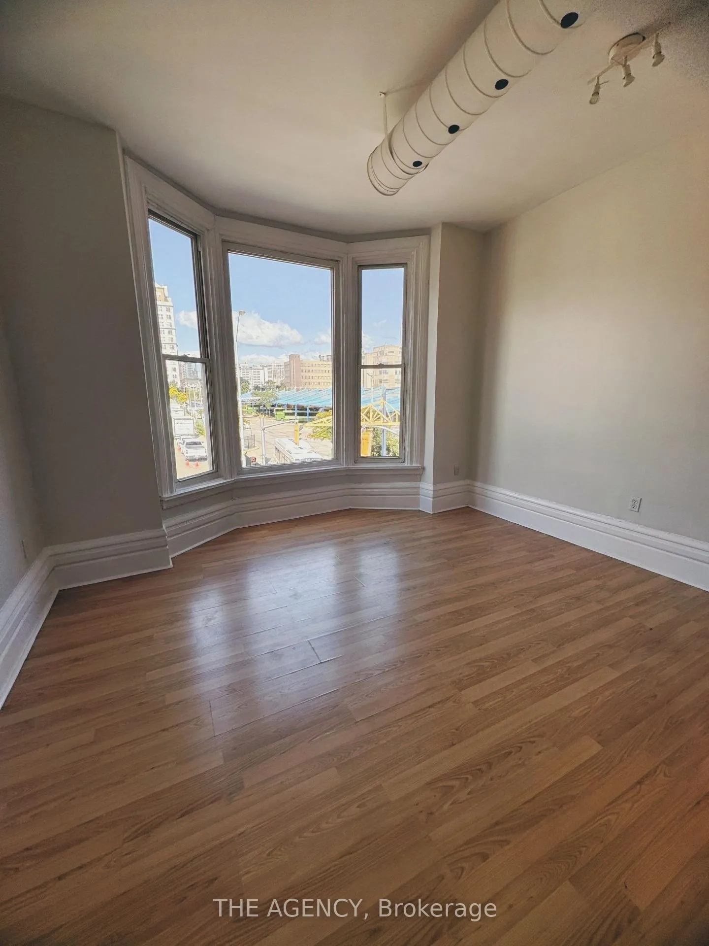 Front of Unit 4, 139 1/2 John Street S