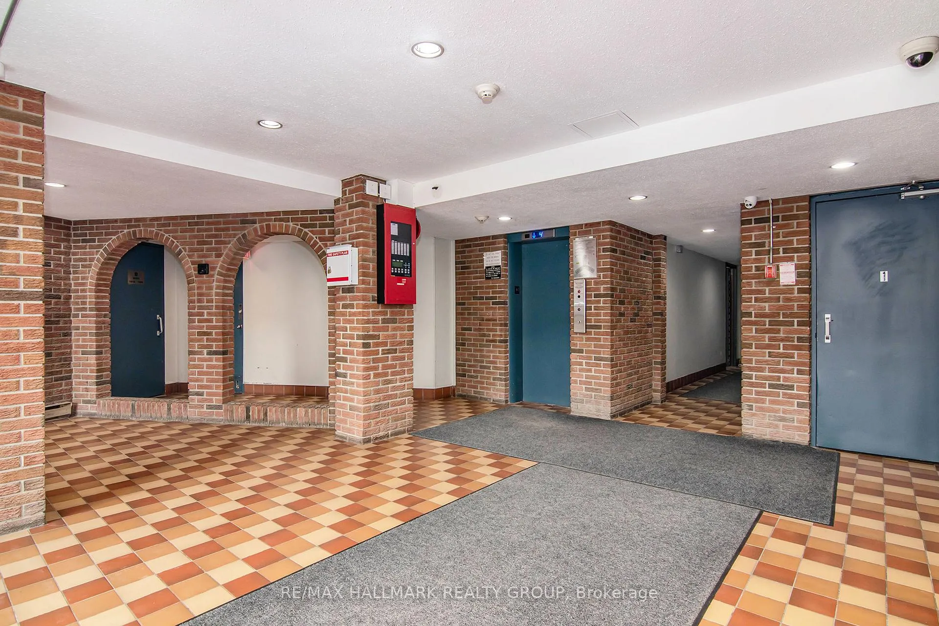 Photo 5 of Unit 203C, 2041 Arrowsmith Drive, Ottawa, Beacon Hill South — HOMEH