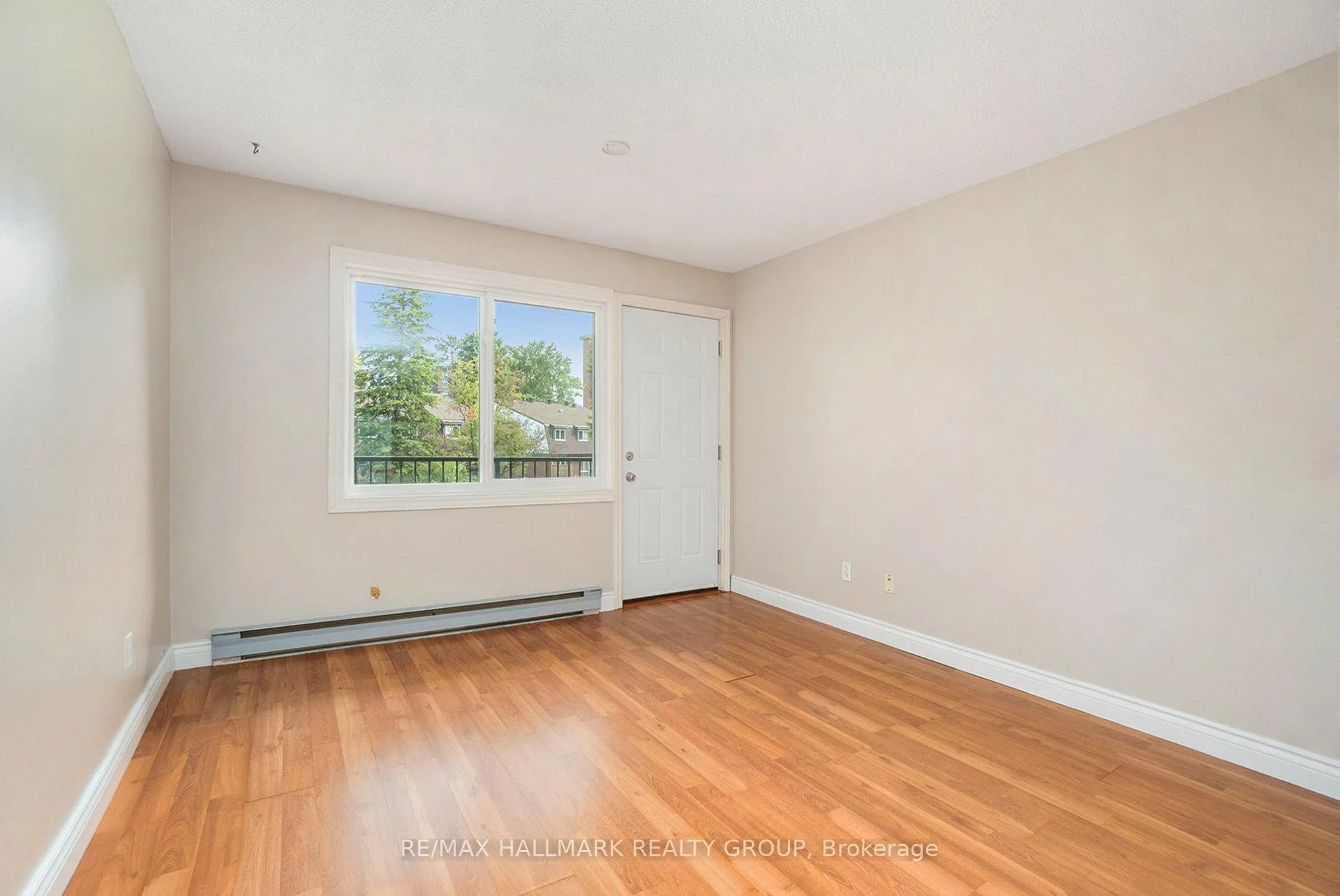 Photo 14 of Unit 203C, 2041 Arrowsmith Drive, Ottawa, Beacon Hill South — HOMEH