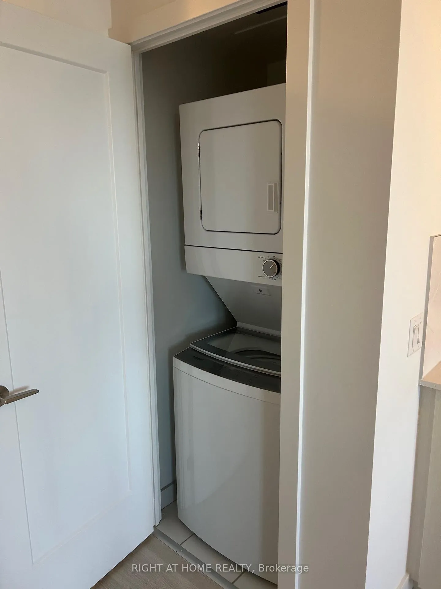 Photo 6 of Unit 336, 2545 Simcoe Street N, Oshawa, Windfields — HOMEH