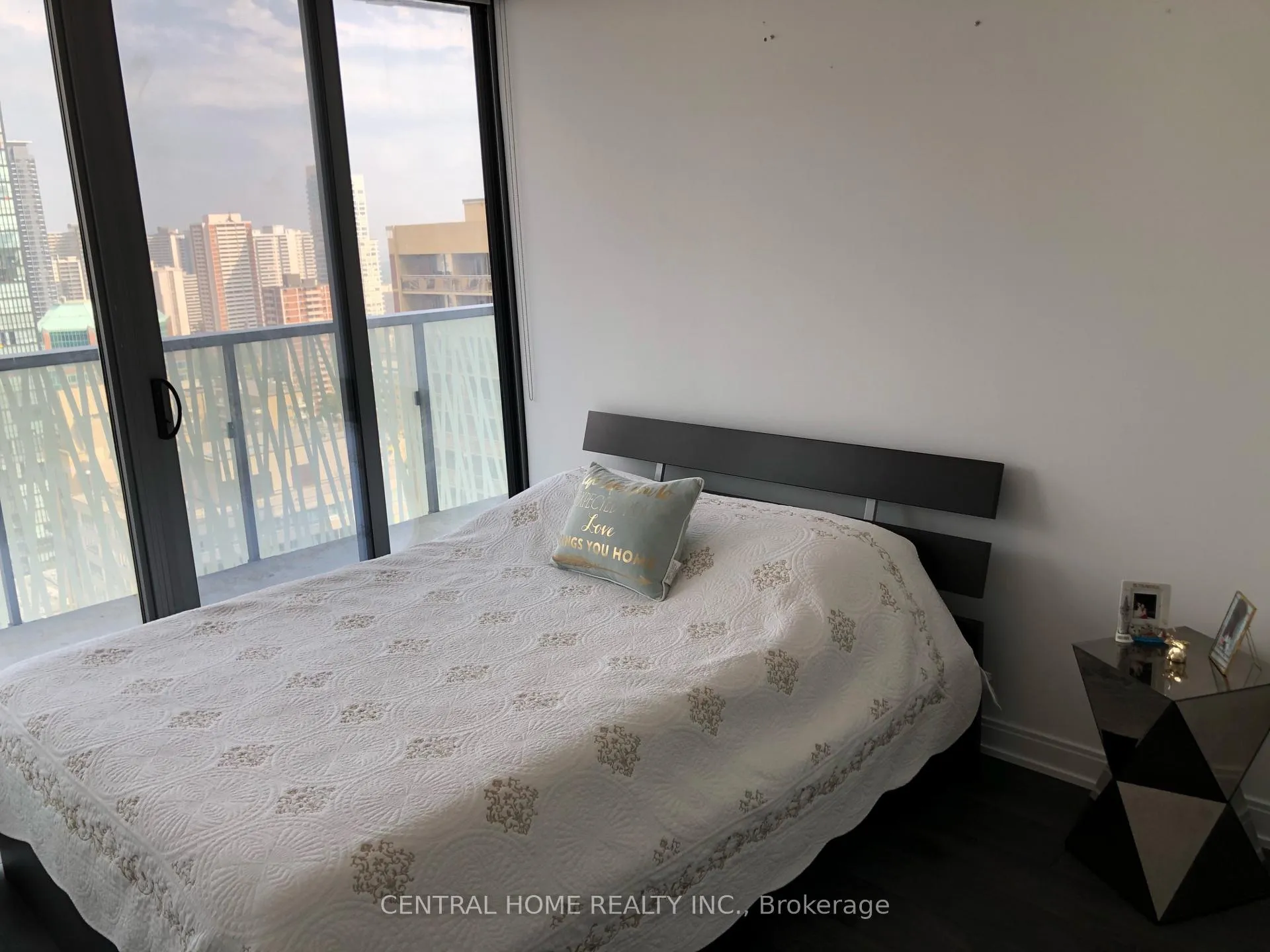 Photo 6 of Unit 2203, 50 Charles Street E, Toronto, Church-Yonge Corridor — HOMEH