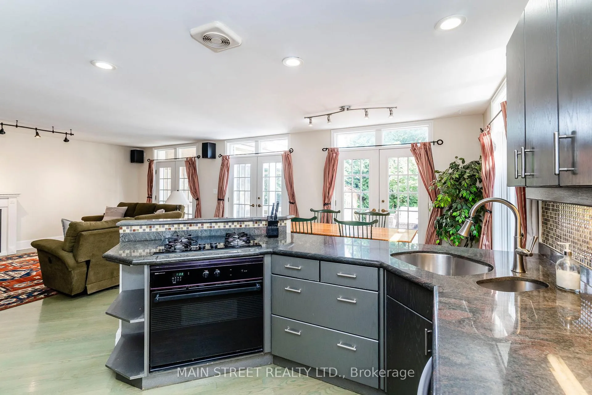 Photo 7 of 73 Colin Avenue, Toronto, Yonge-Eglinton — HOMEH