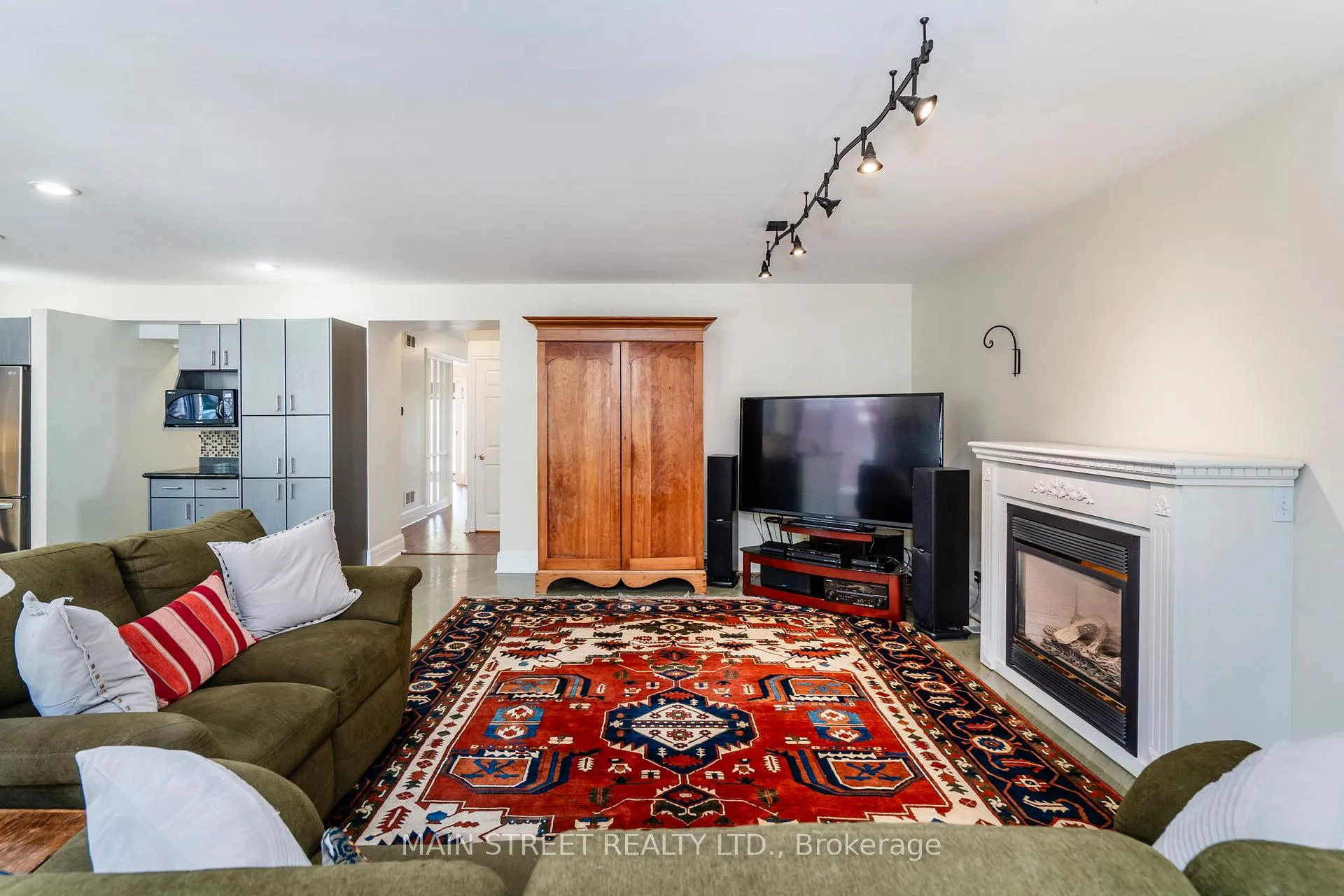 Photo 10 of 73 Colin Avenue, Toronto, Yonge-Eglinton — HOMEH