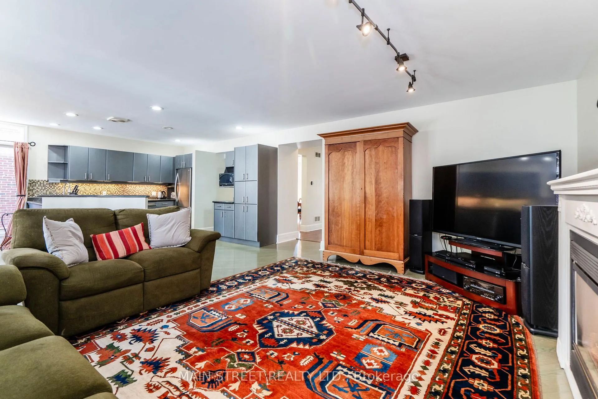 Photo 11 of 73 Colin Avenue, Toronto, Yonge-Eglinton — HOMEH