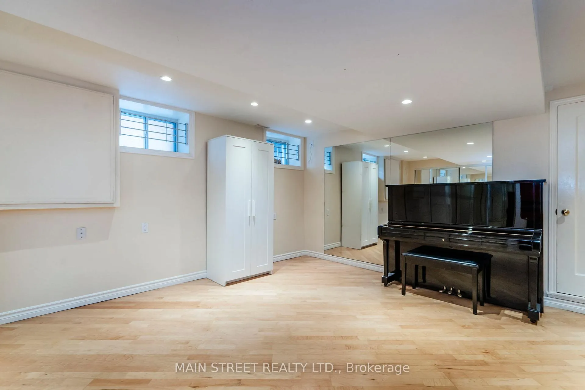 Photo 31 of 73 Colin Avenue, Toronto, Yonge-Eglinton — HOMEH