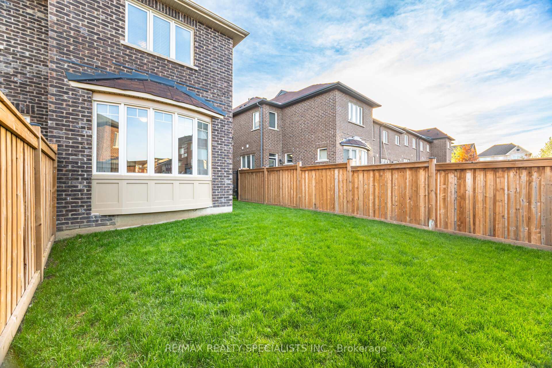 Photo 21 of 69 Phyllis Drive, Caledon, Rural Caledon — HOMEH