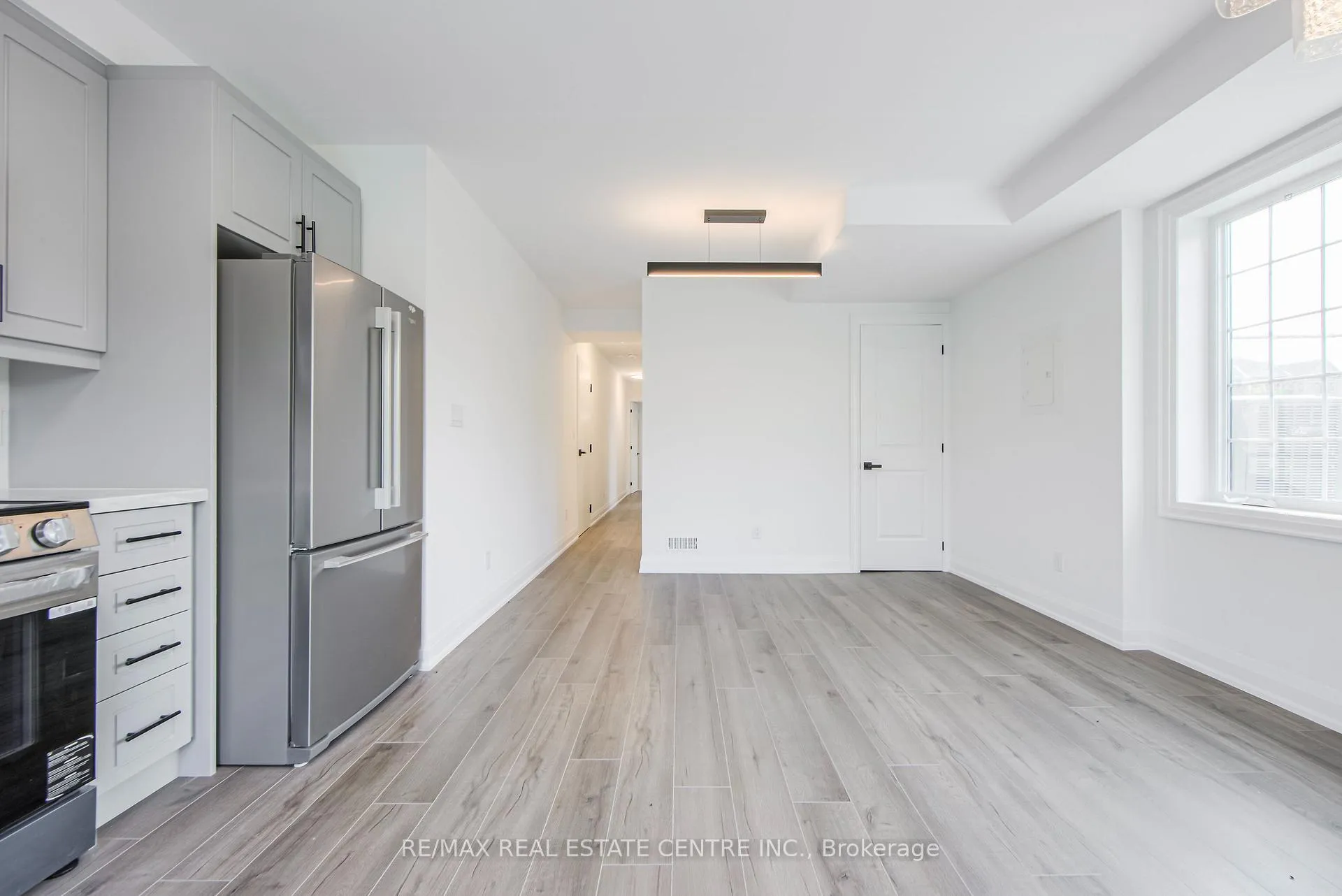 Photo 9 of Unit A, 2492 Orchestrate (bsmt) Drive, Oshawa, Windfields — HOMEH