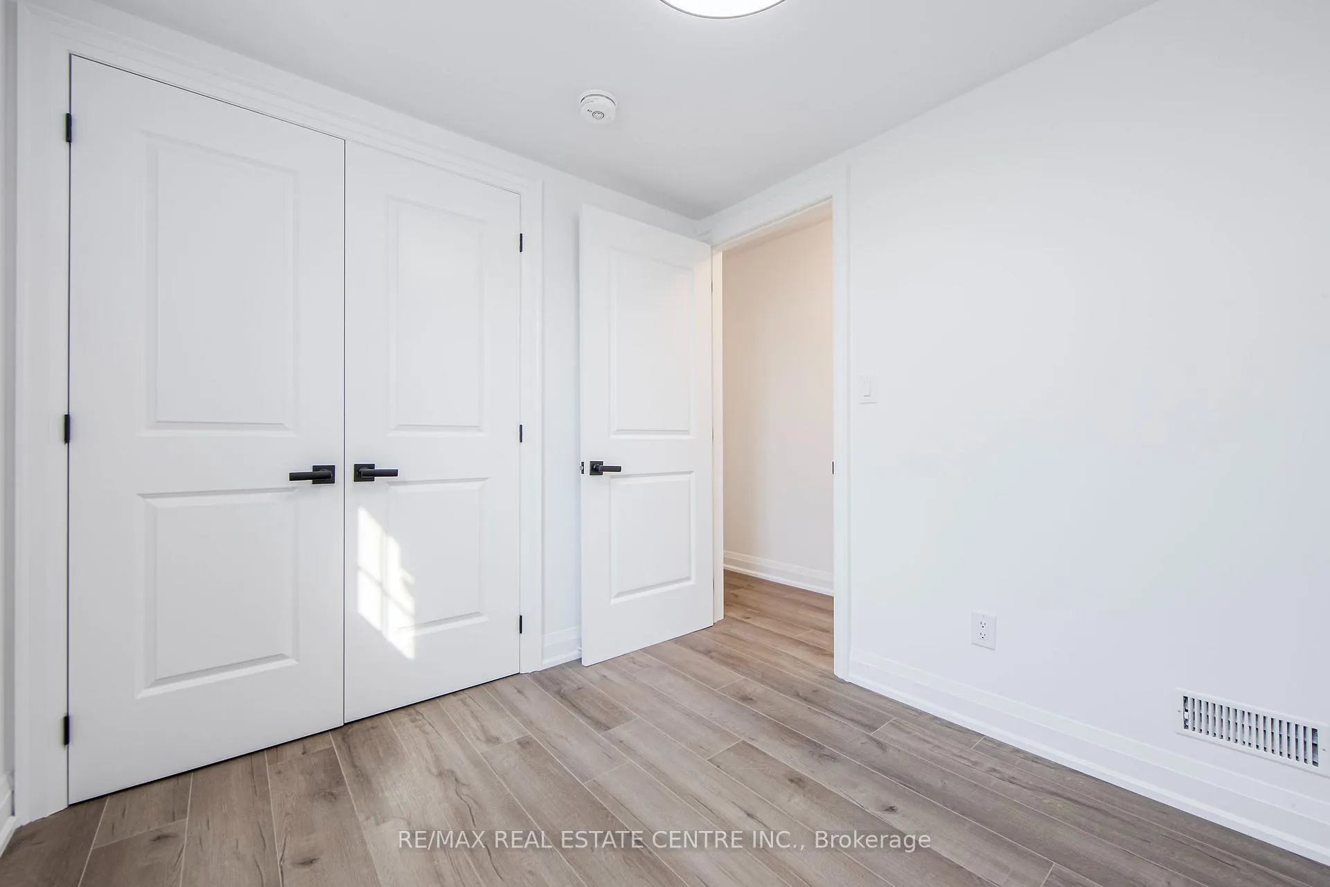 Photo 24 of Unit A, 2492 Orchestrate (bsmt) Drive, Oshawa, Windfields — HOMEH