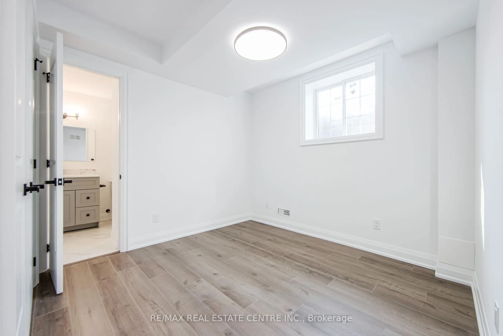Photo 26 of Unit A, 2492 Orchestrate (bsmt) Drive, Oshawa, Windfields — HOMEH