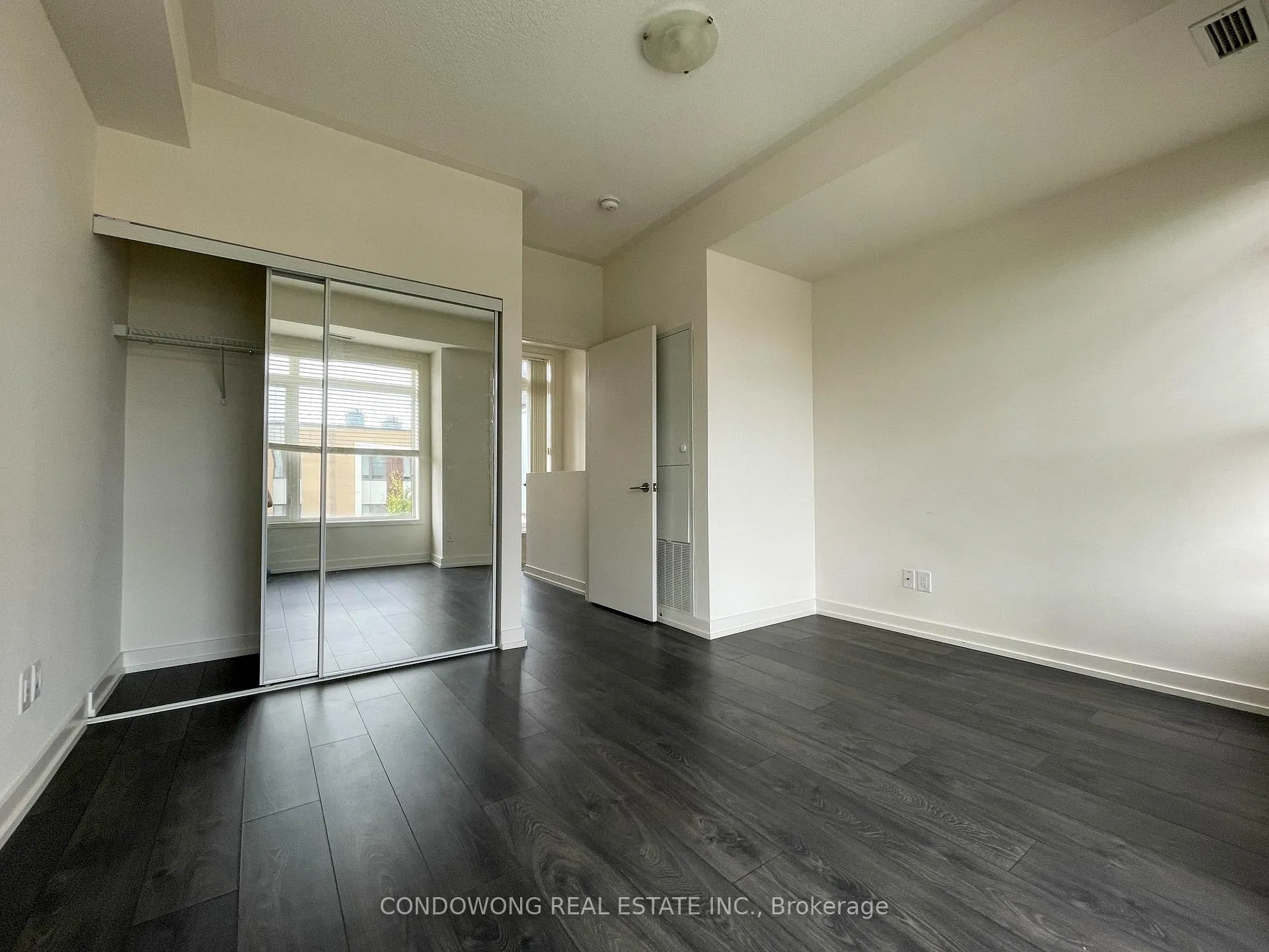 Photo 6 of 54 St David Street, Toronto, Regent Park — HOMEH