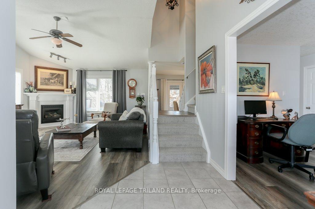 Photo 4 of 144 Landon Lane, Central Elgin, Belmont — HOMEH