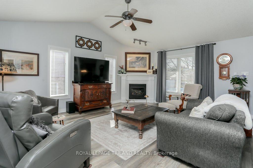 Photo 5 of 144 Landon Lane, Central Elgin, Belmont — HOMEH