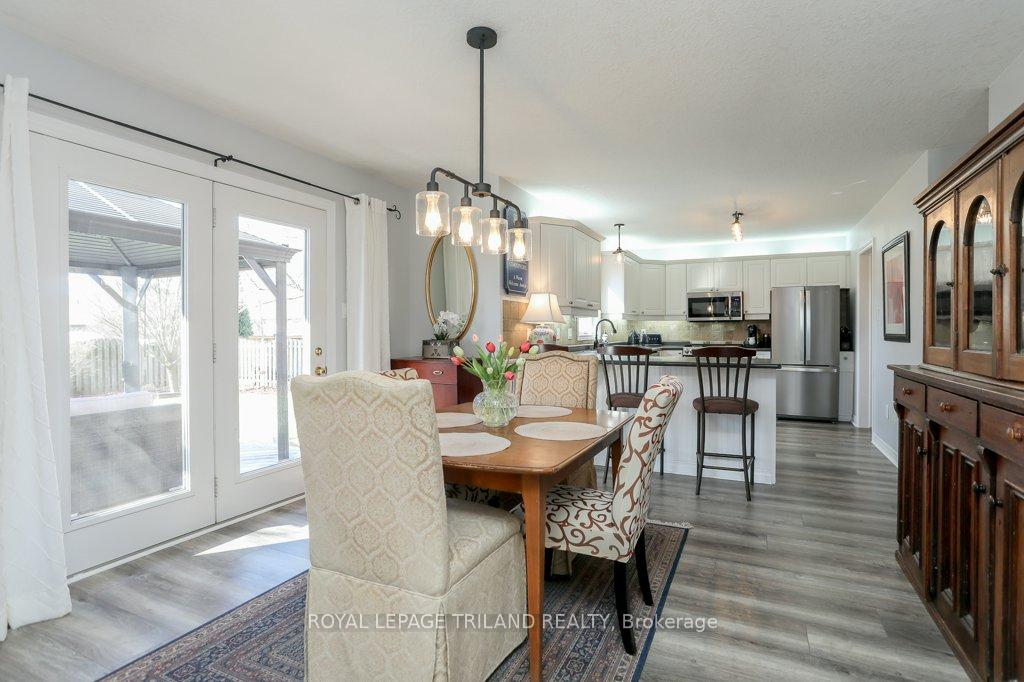 Photo 7 of 144 Landon Lane, Central Elgin, Belmont — HOMEH