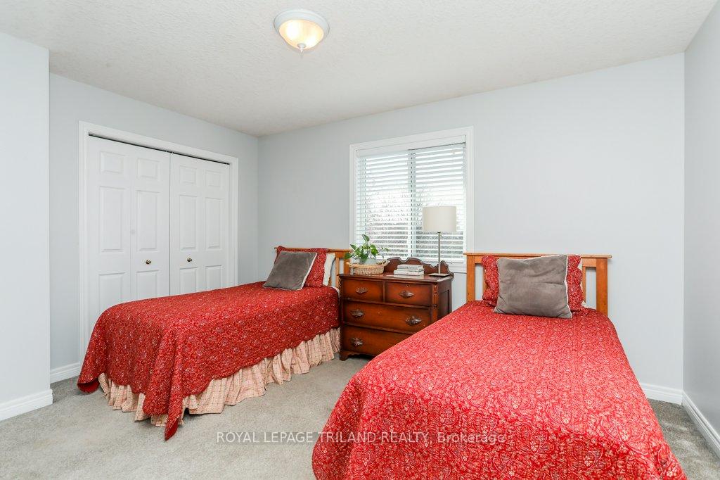 Photo 22 of 144 Landon Lane, Central Elgin, Belmont — HOMEH