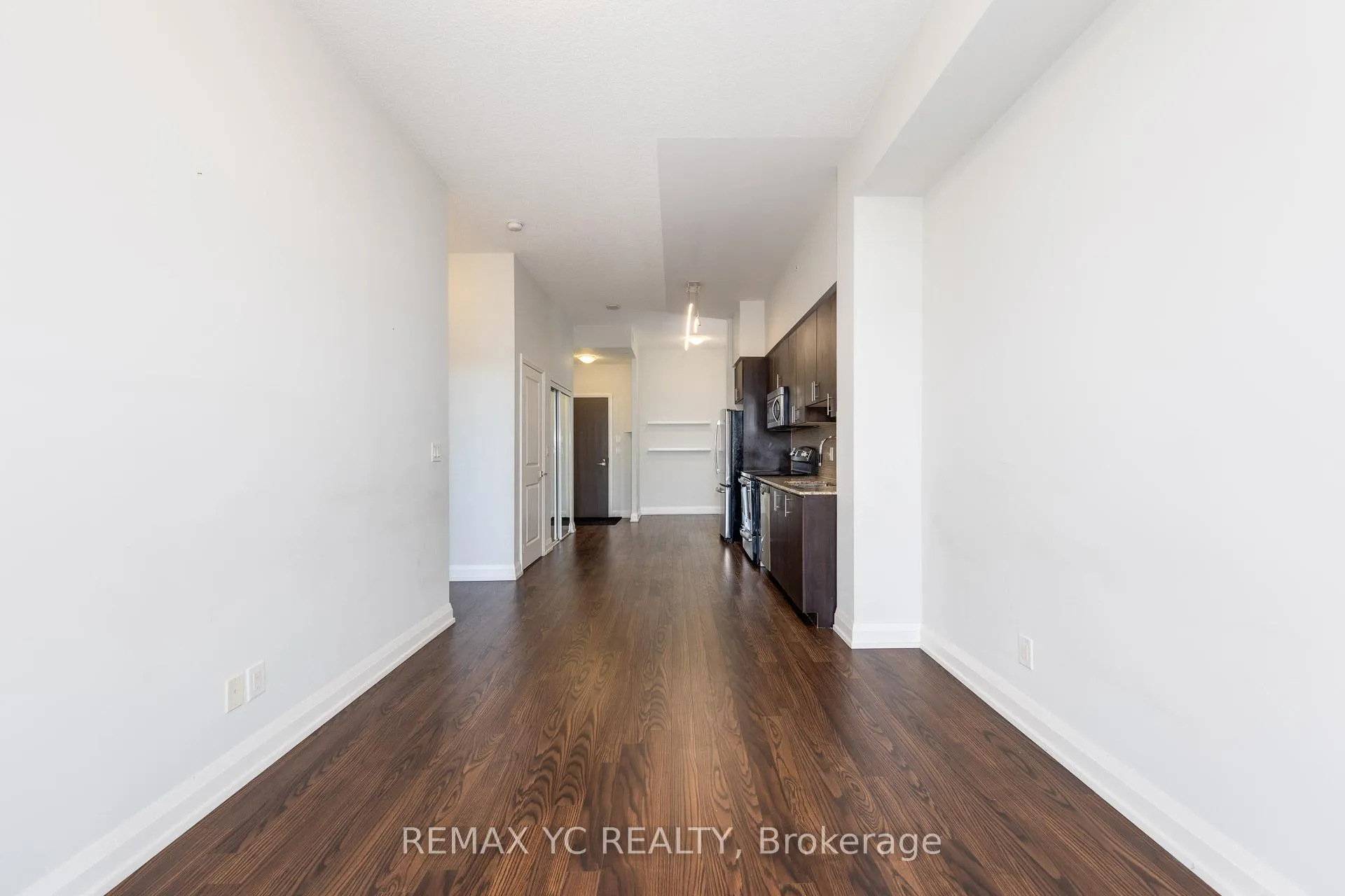 Photo 3 of Unit 927, 7161 Yonge Street, Markham, Grandview — HOMEH