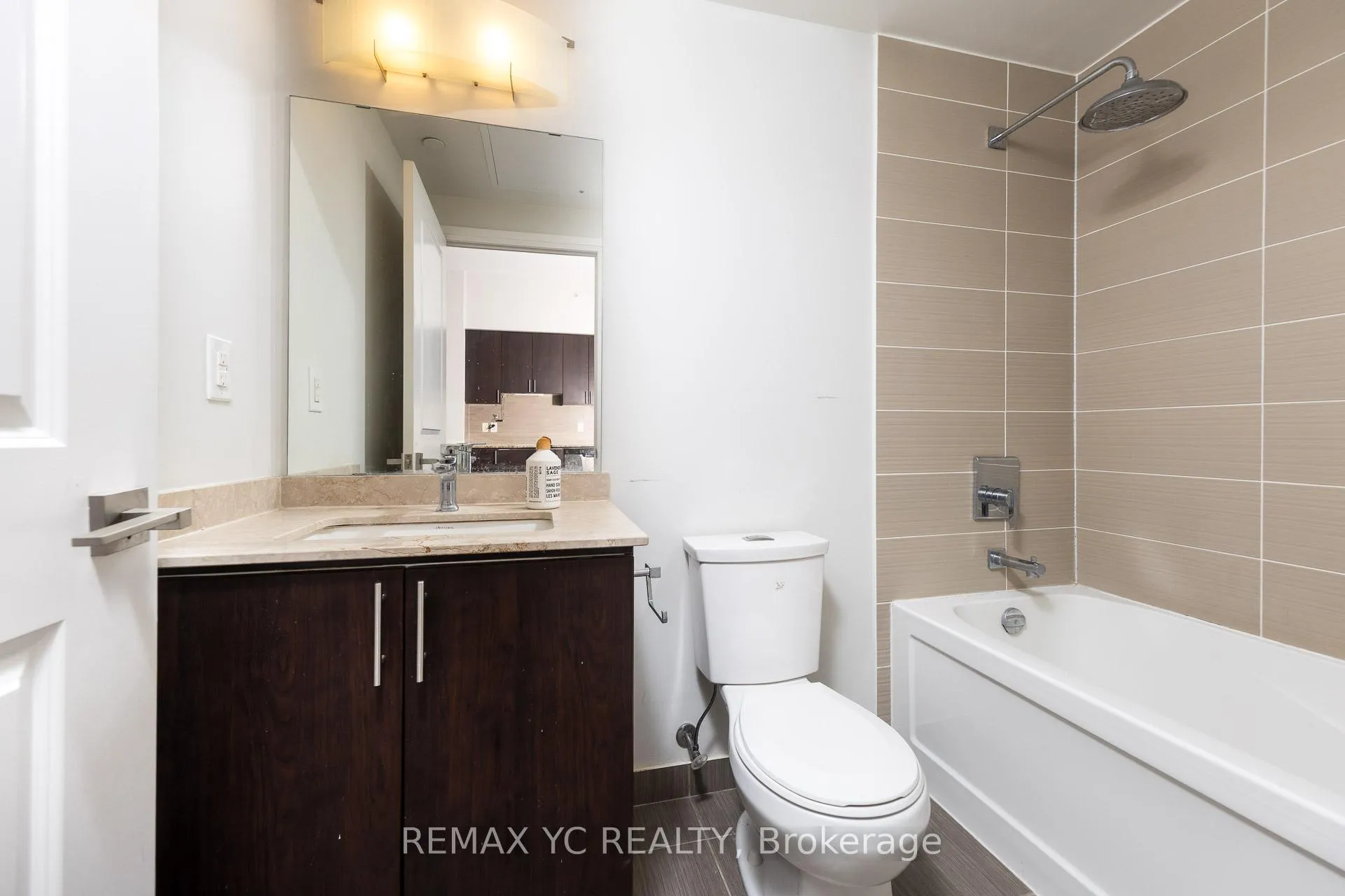 Photo 8 of Unit 927, 7161 Yonge Street, Markham, Grandview — HOMEH