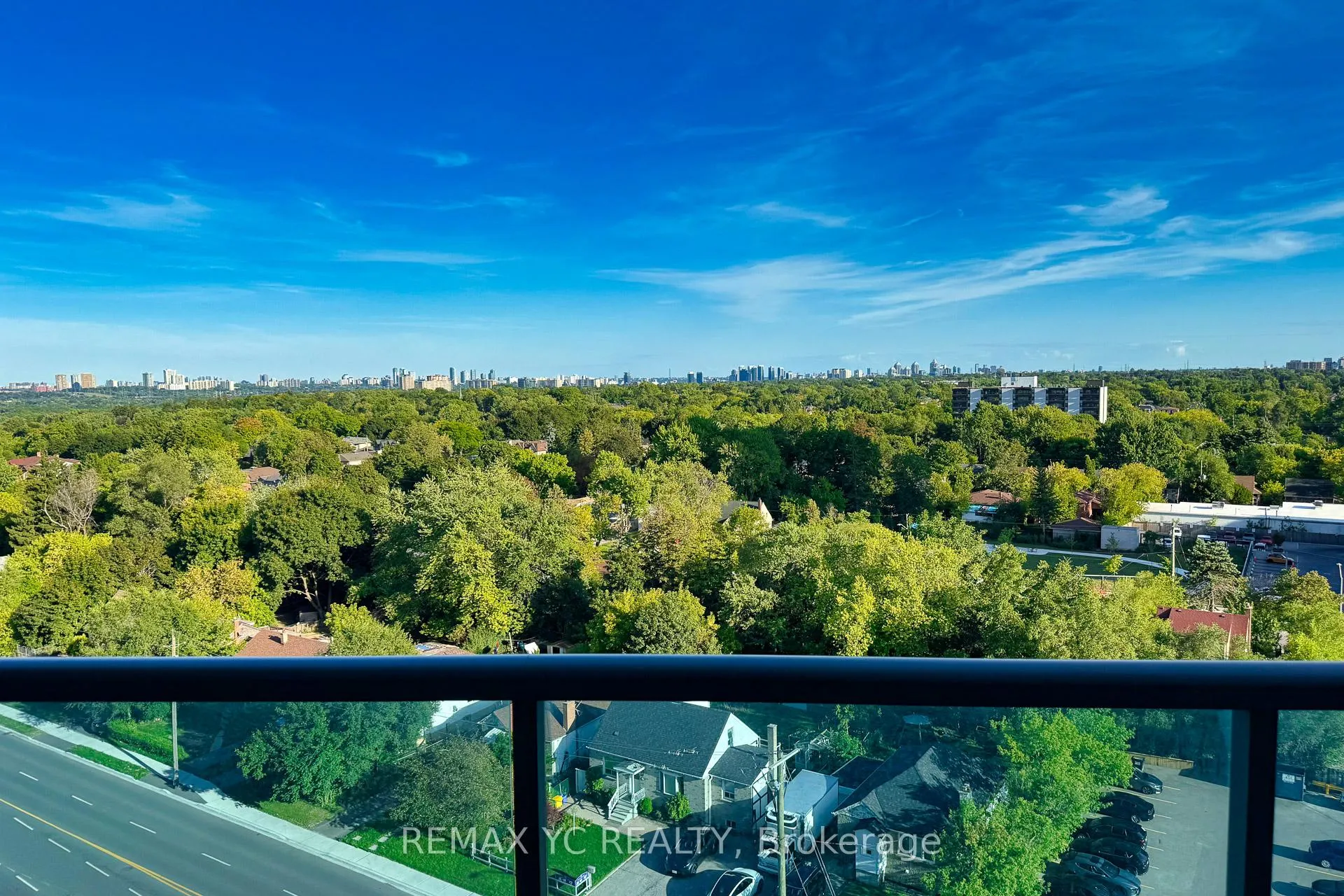 Photo 12 of Unit 927, 7161 Yonge Street, Markham, Grandview — HOMEH
