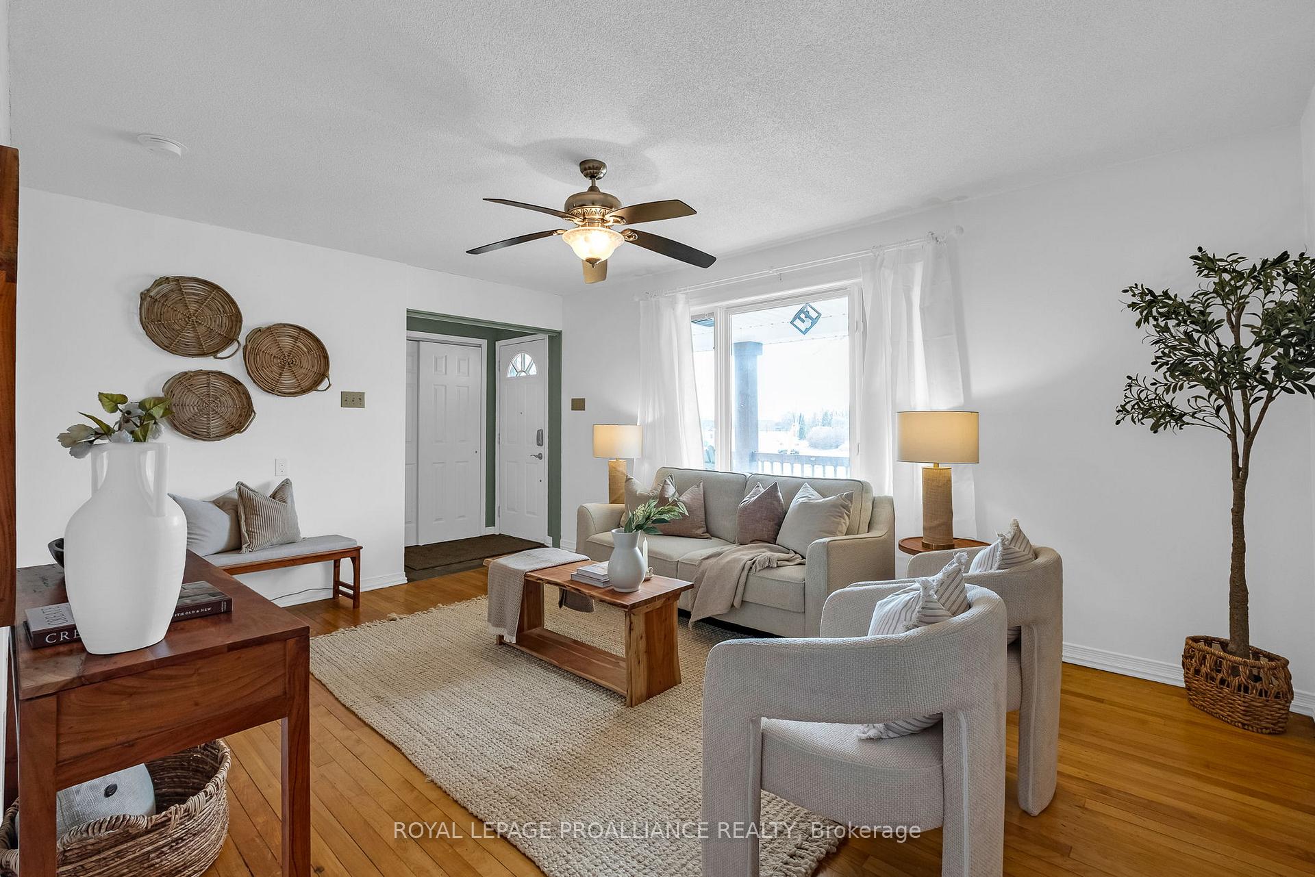 Photo 7 of 376 Alexandria Drive, Cobourg — HOMEH