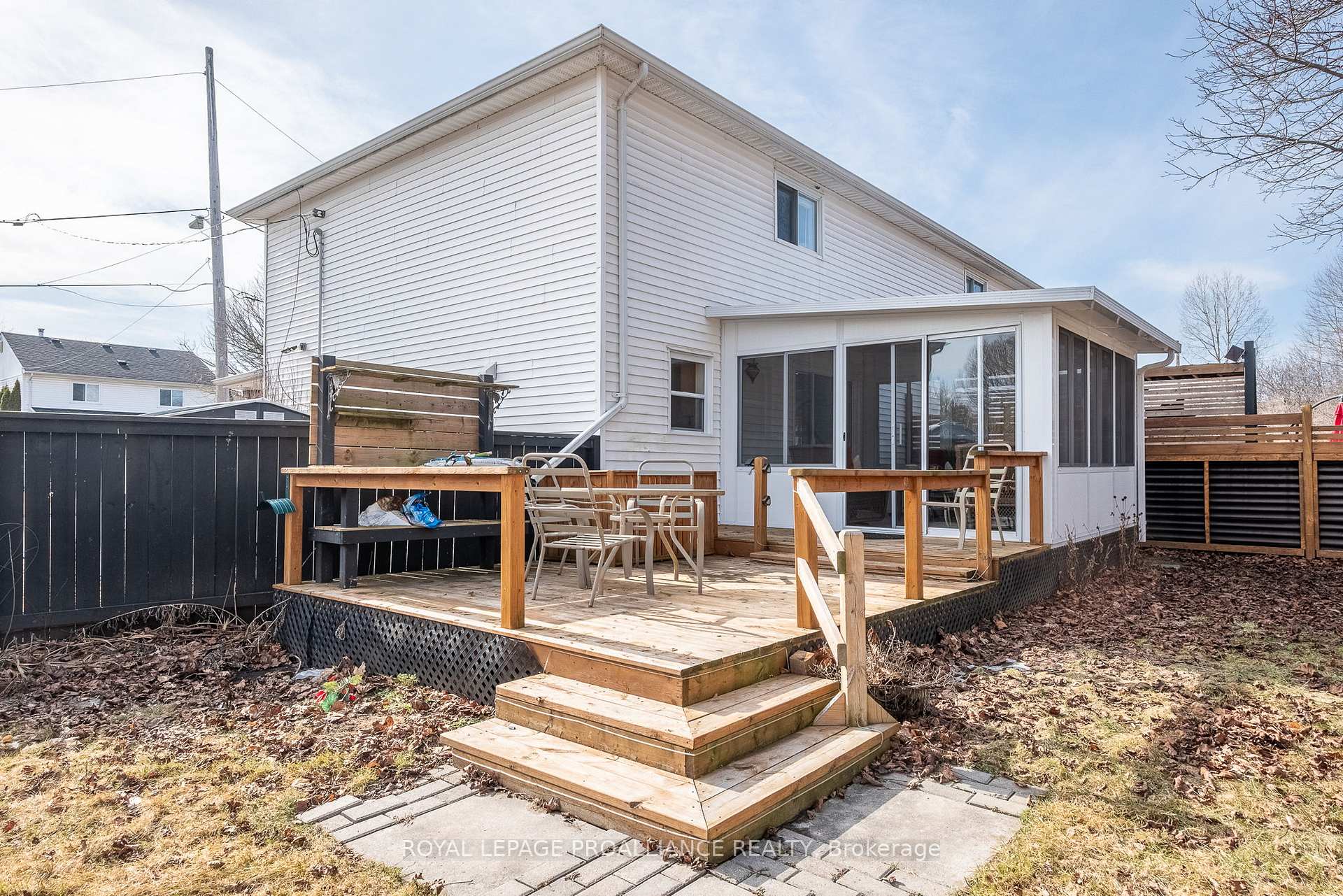 Photo 35 of 376 Alexandria Drive, Cobourg — HOMEH