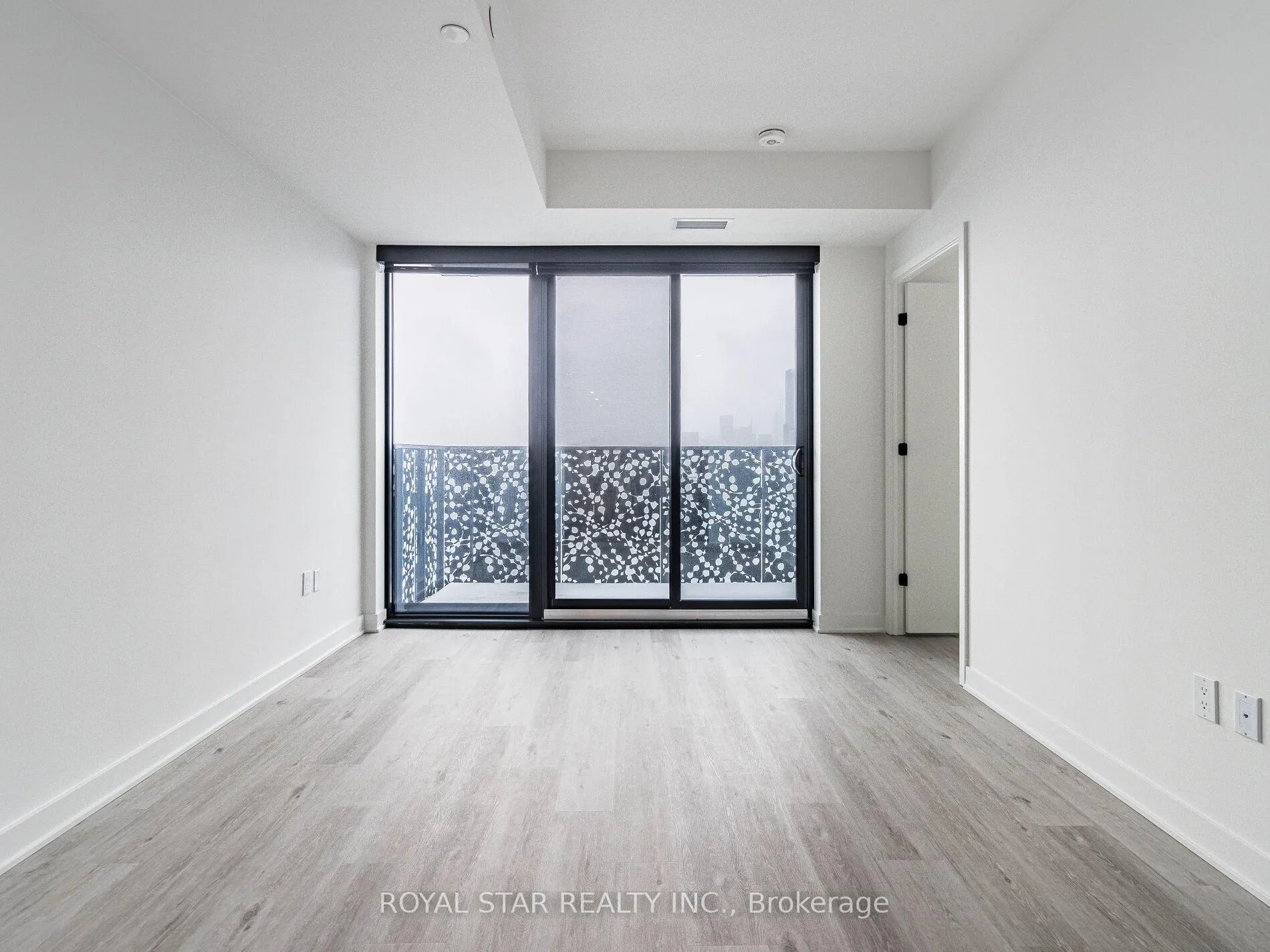 Photo 12 of Unit 4004, 55 Charles Street E, Toronto, Church-Yonge Corridor — HOMEH