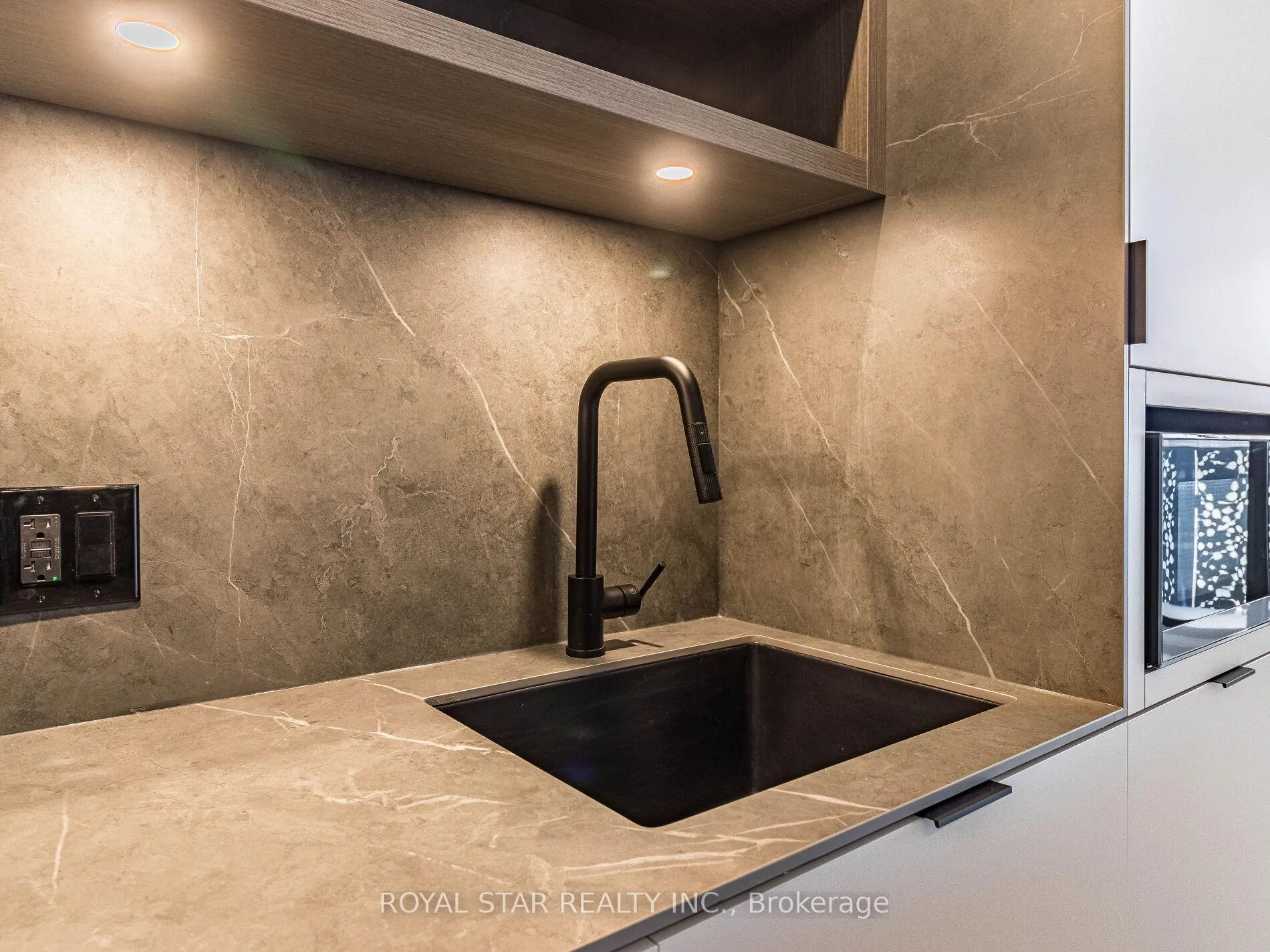 Photo 16 of Unit 4004, 55 Charles Street E, Toronto, Church-Yonge Corridor — HOMEH