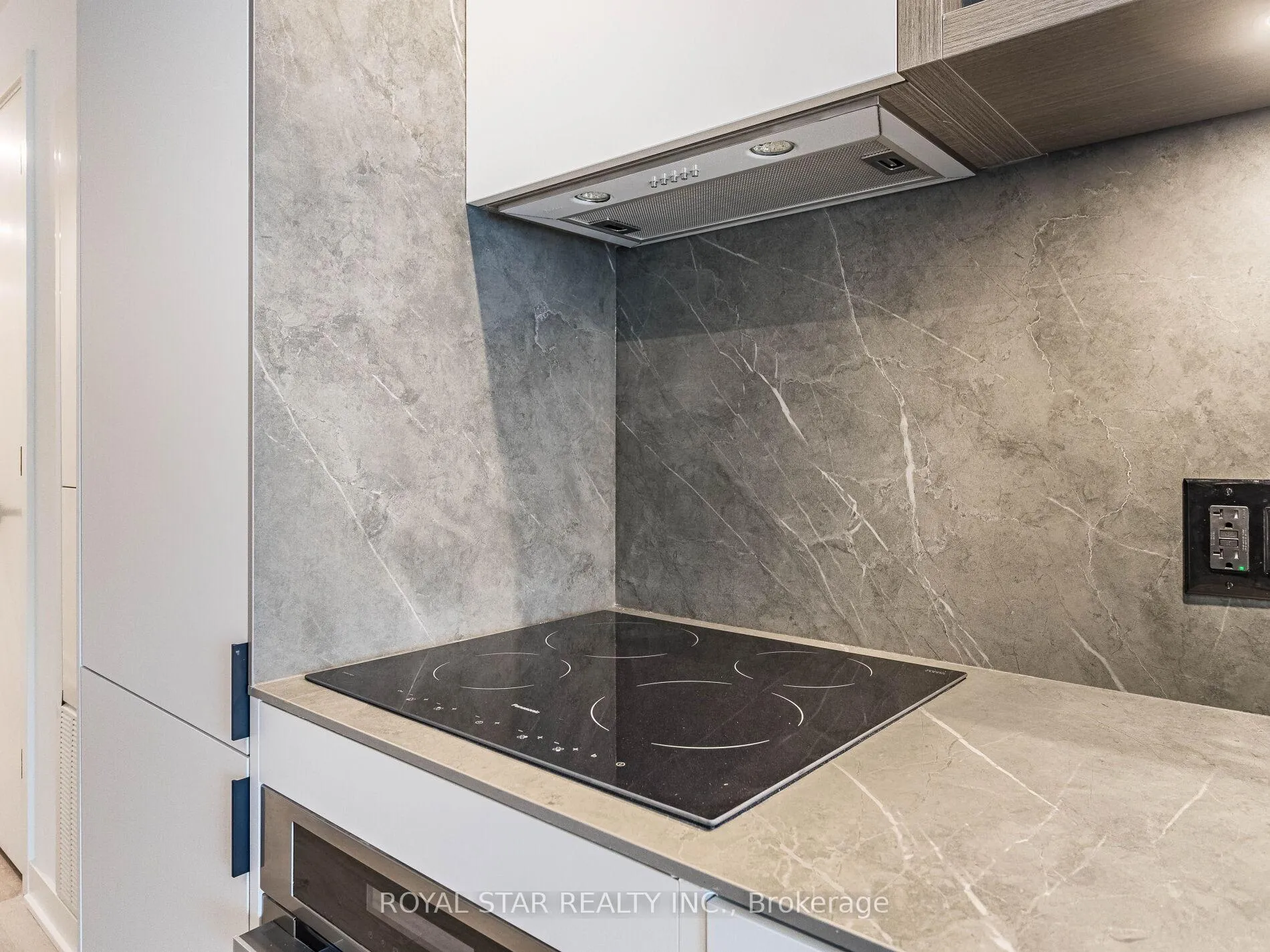 Photo 17 of Unit 4004, 55 Charles Street E, Toronto, Church-Yonge Corridor — HOMEH