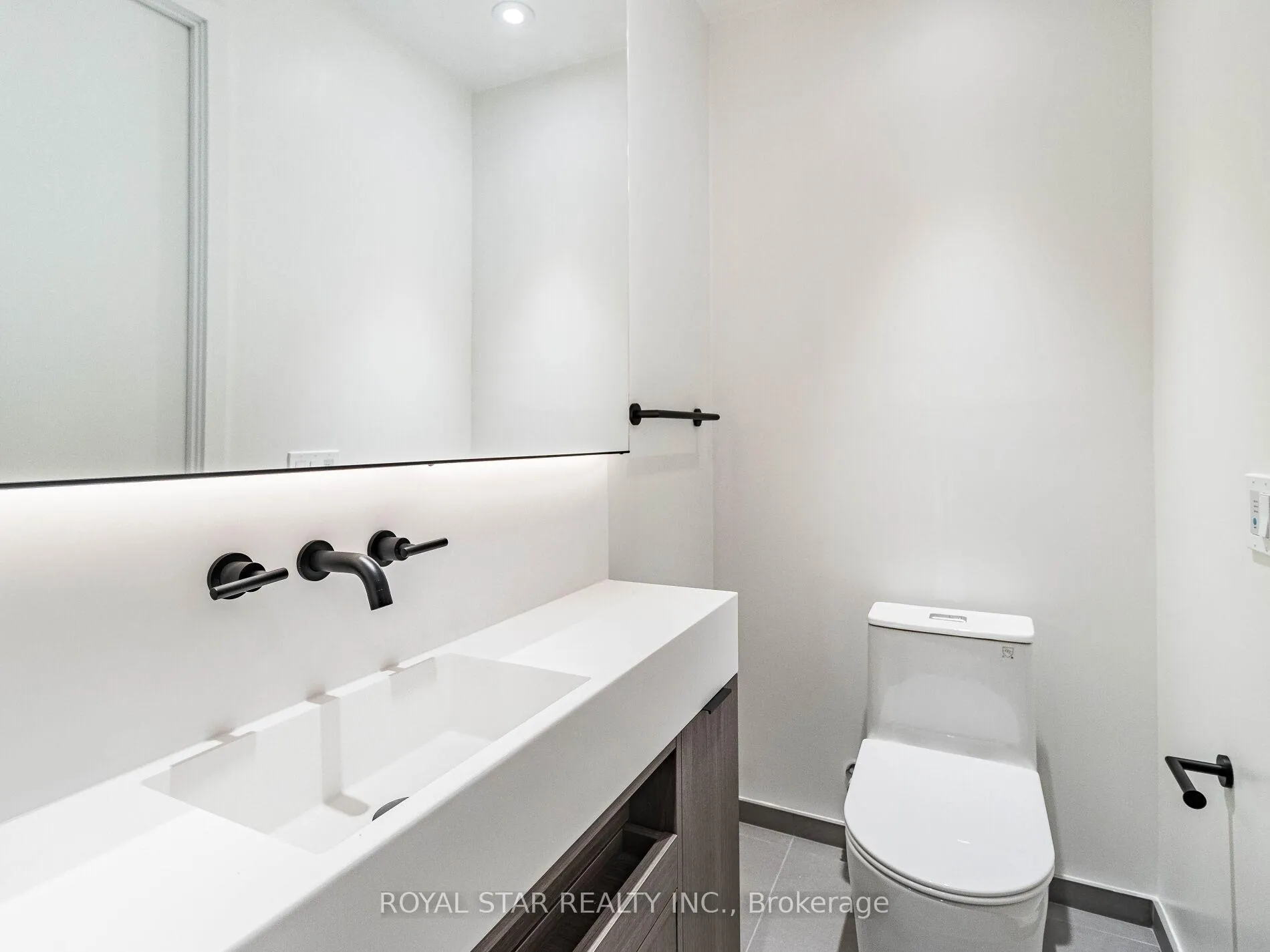 Photo 21 of Unit 4004, 55 Charles Street E, Toronto, Church-Yonge Corridor — HOMEH