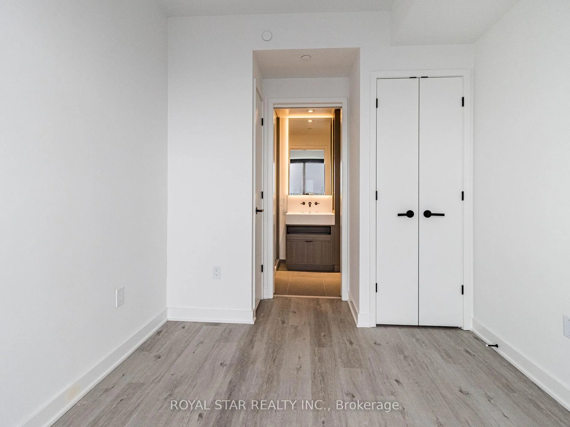Photo 22 of Unit 4004, 55 Charles Street E, Toronto, Church-Yonge Corridor — HOMEH
