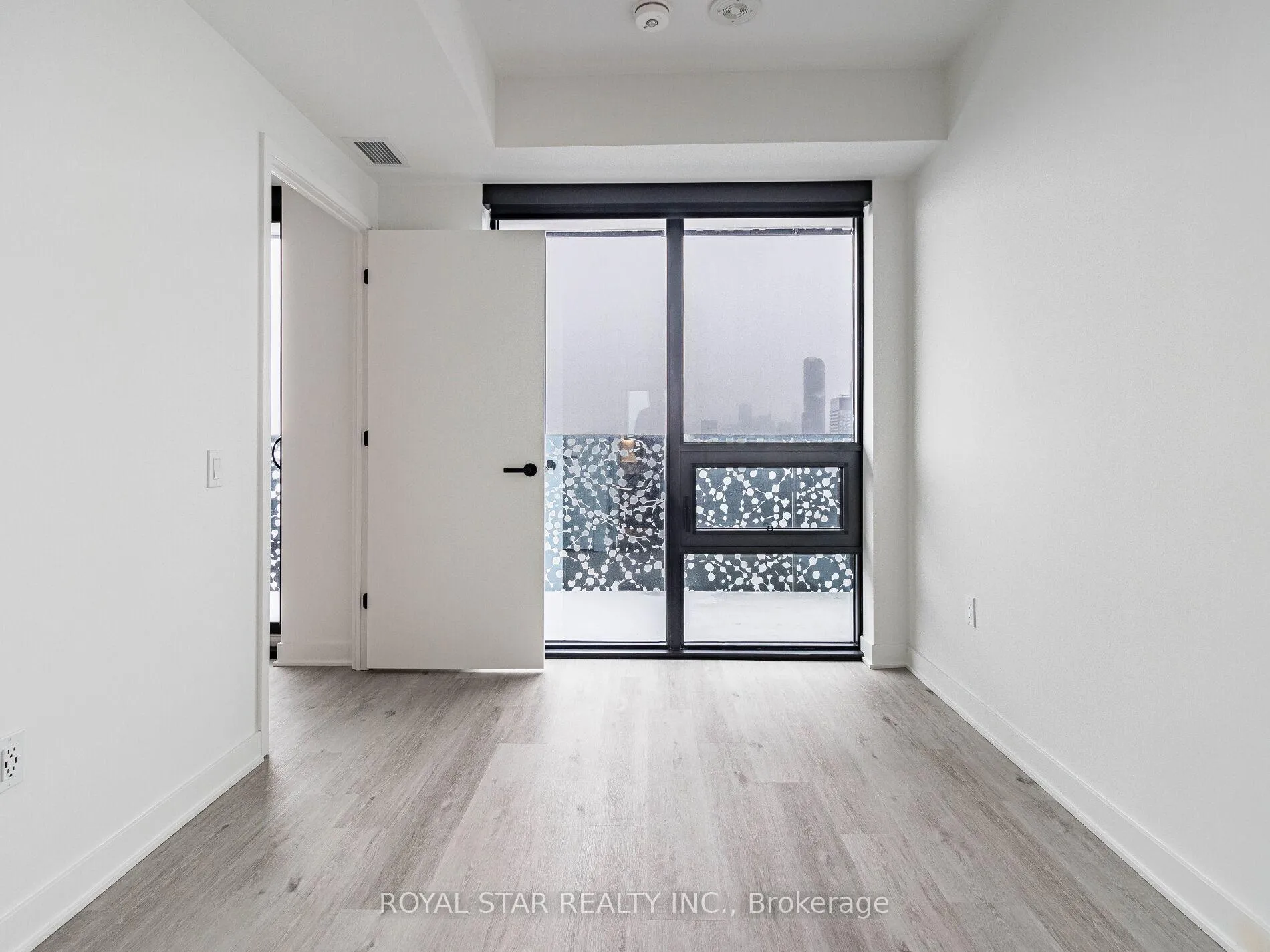 Photo 23 of Unit 4004, 55 Charles Street E, Toronto, Church-Yonge Corridor — HOMEH
