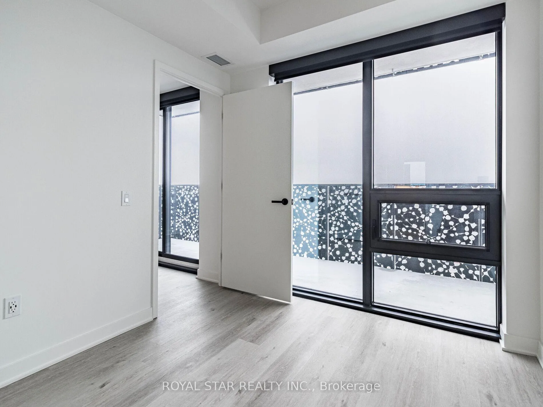 Photo 24 of Unit 4004, 55 Charles Street E, Toronto, Church-Yonge Corridor — HOMEH