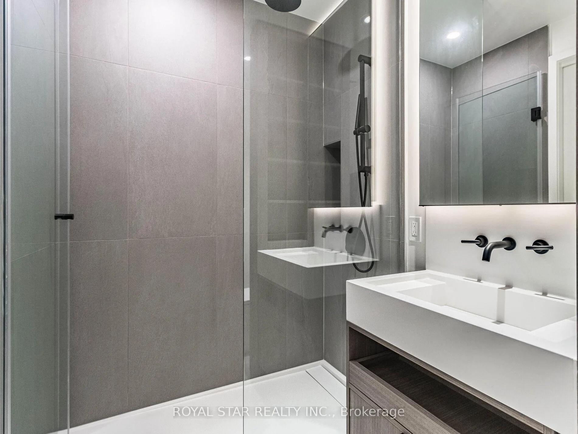 Photo 25 of Unit 4004, 55 Charles Street E, Toronto, Church-Yonge Corridor — HOMEH
