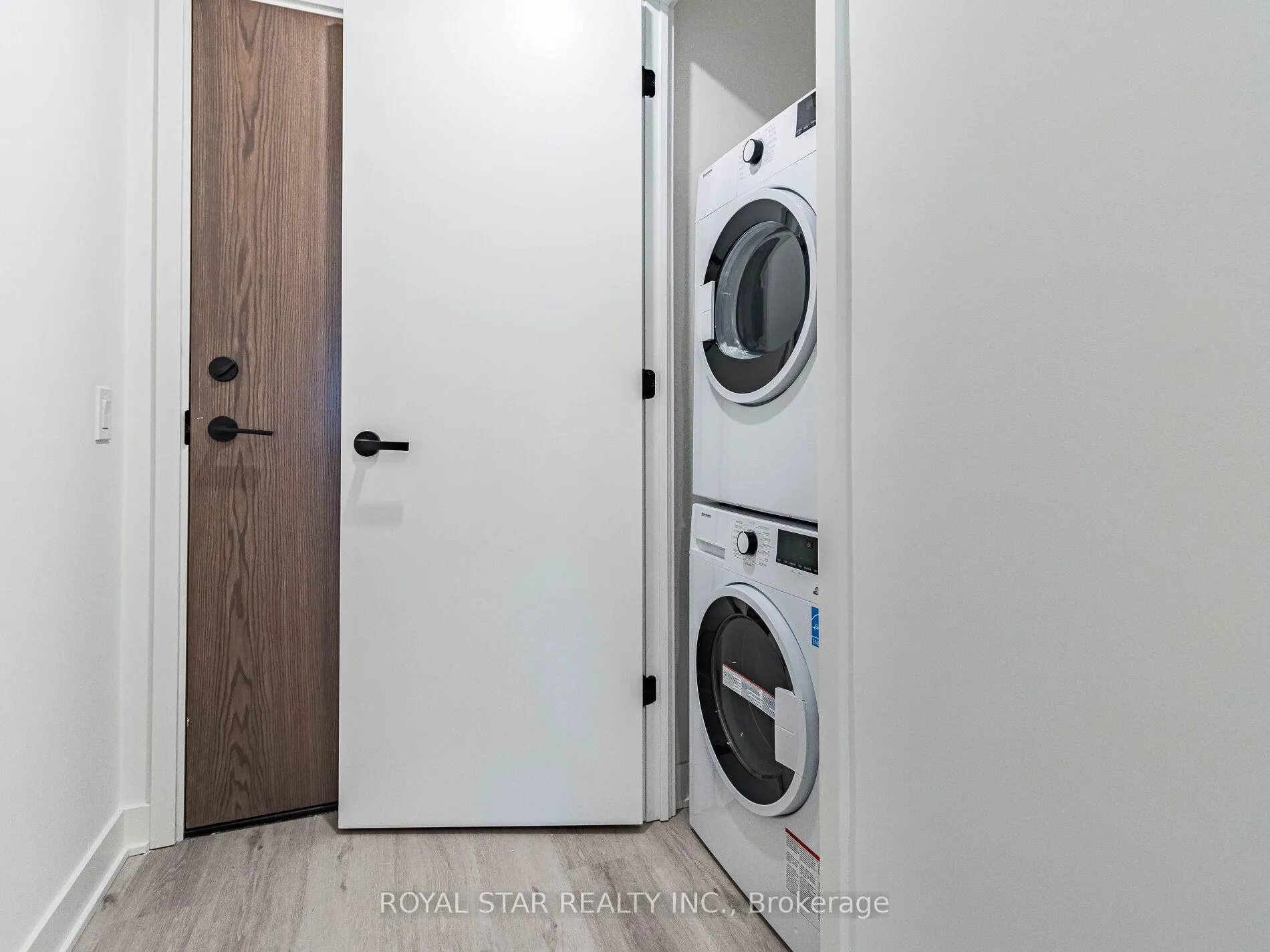Photo 26 of Unit 4004, 55 Charles Street E, Toronto, Church-Yonge Corridor — HOMEH