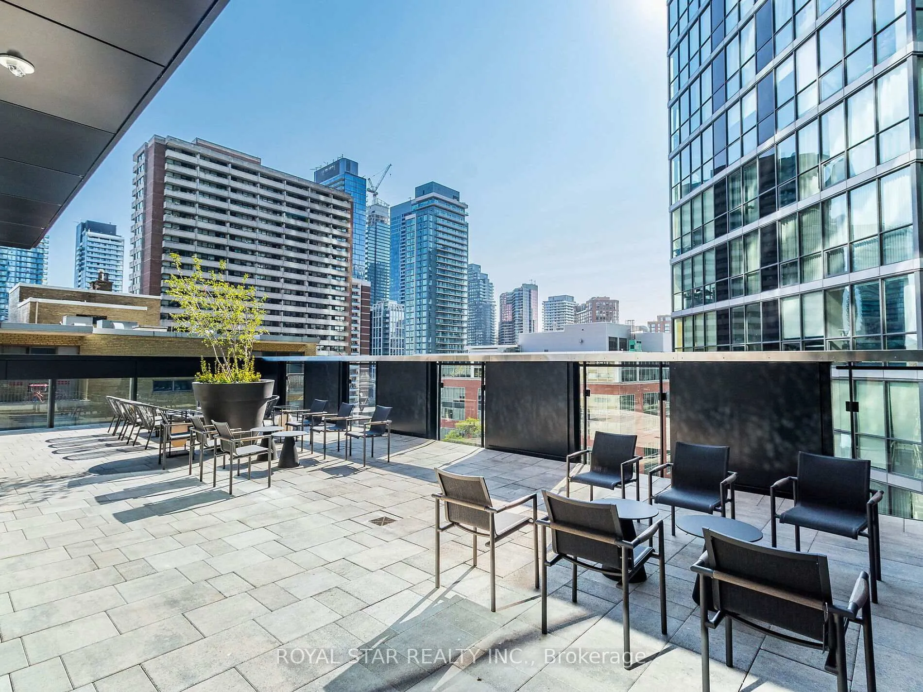 Photo 35 of Unit 4004, 55 Charles Street E, Toronto, Church-Yonge Corridor — HOMEH
