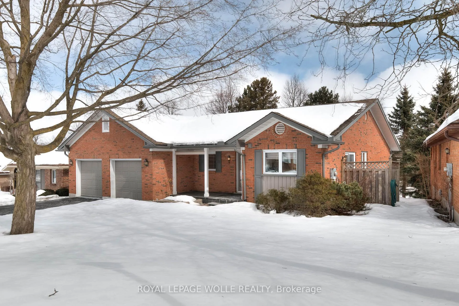 Photo 2 of 318 Roxton Drive, Waterloo, Upper Beechwood — HOMEH