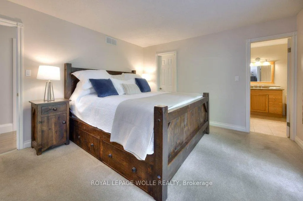 Photo 11 of 318 Roxton Drive, Waterloo, Upper Beechwood — HOMEH