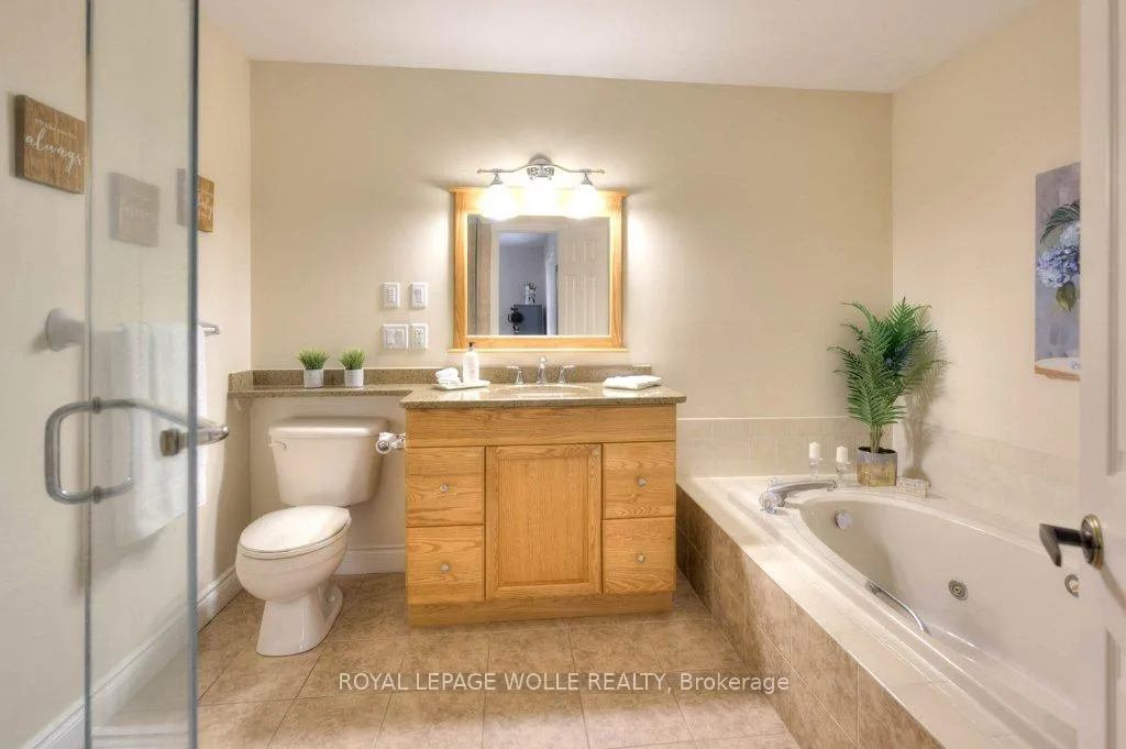 Photo 14 of 318 Roxton Drive, Waterloo, Upper Beechwood — HOMEH