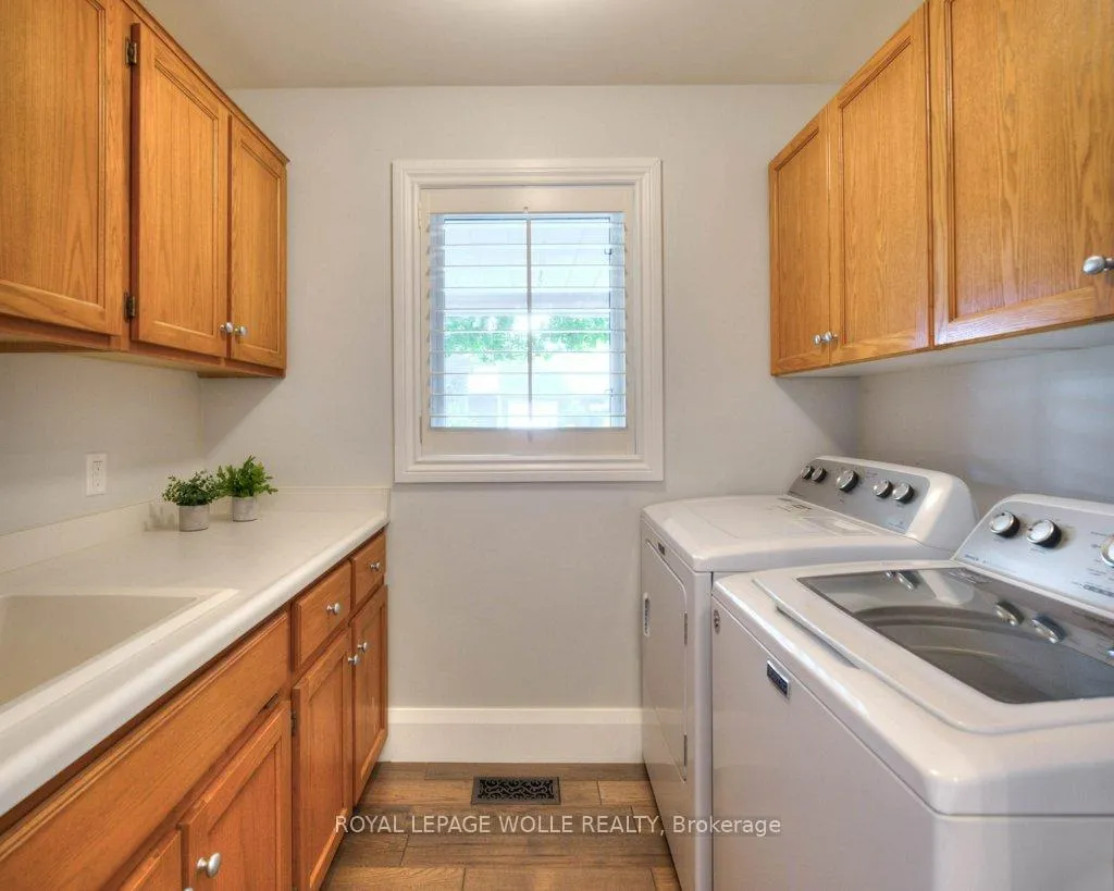 Photo 15 of 318 Roxton Drive, Waterloo, Upper Beechwood — HOMEH