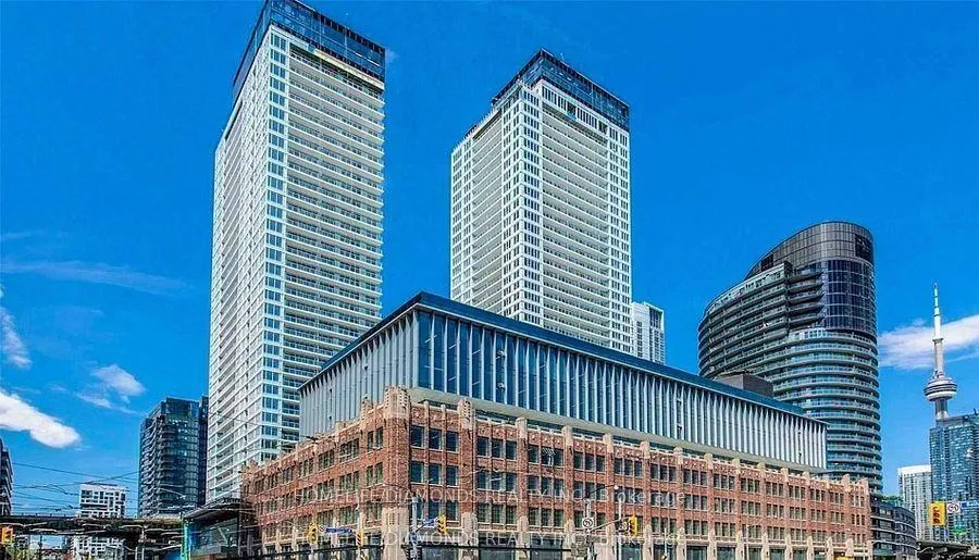 Front of Unit 816, 19 Bathurst Street