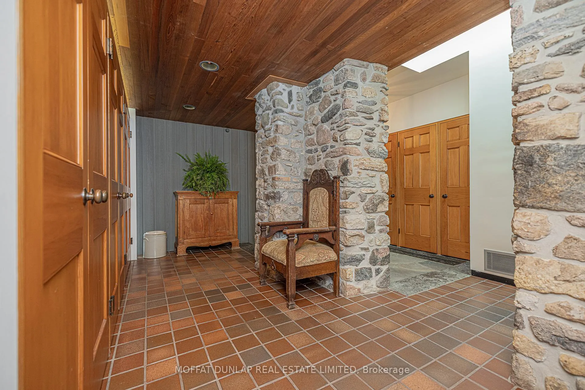 Photo 14 of 15625 8th Concession, King, Rural King — HOMEH