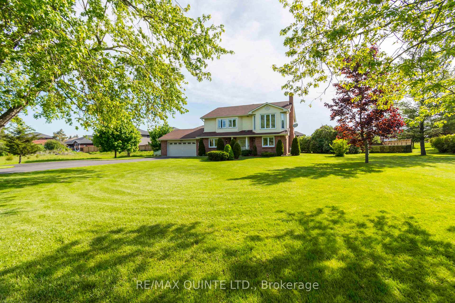 Photo 2 of 273 Farnham Road, Belleville, Thurlow Ward — HOMEH