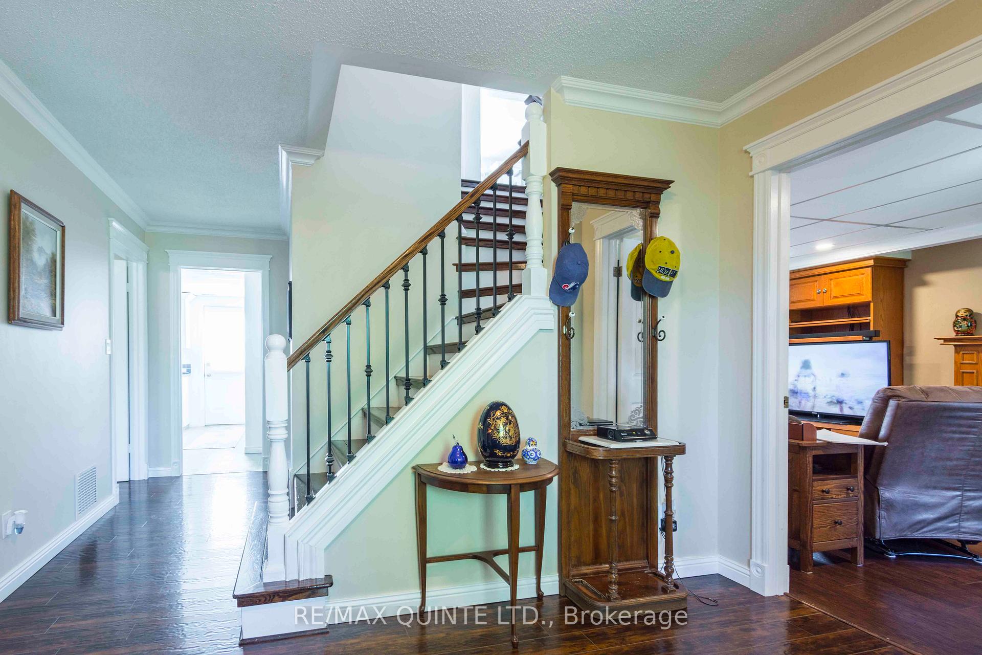 Photo 5 of 273 Farnham Road, Belleville, Thurlow Ward — HOMEH