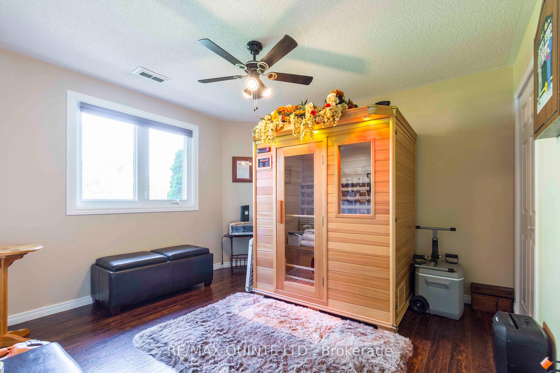 Photo 6 of 273 Farnham Road, Belleville, Thurlow Ward — HOMEH