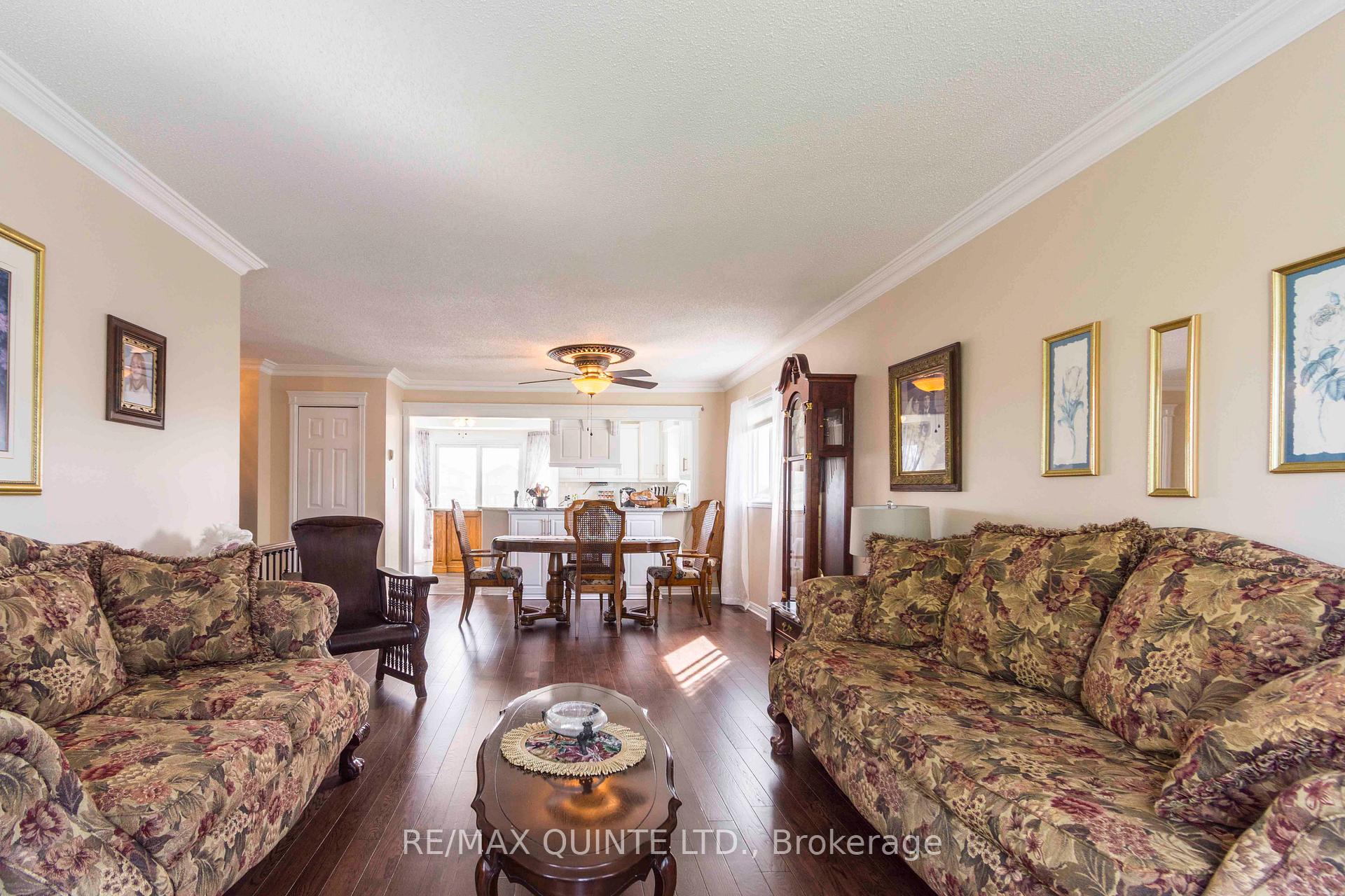 Photo 18 of 273 Farnham Road, Belleville, Thurlow Ward — HOMEH