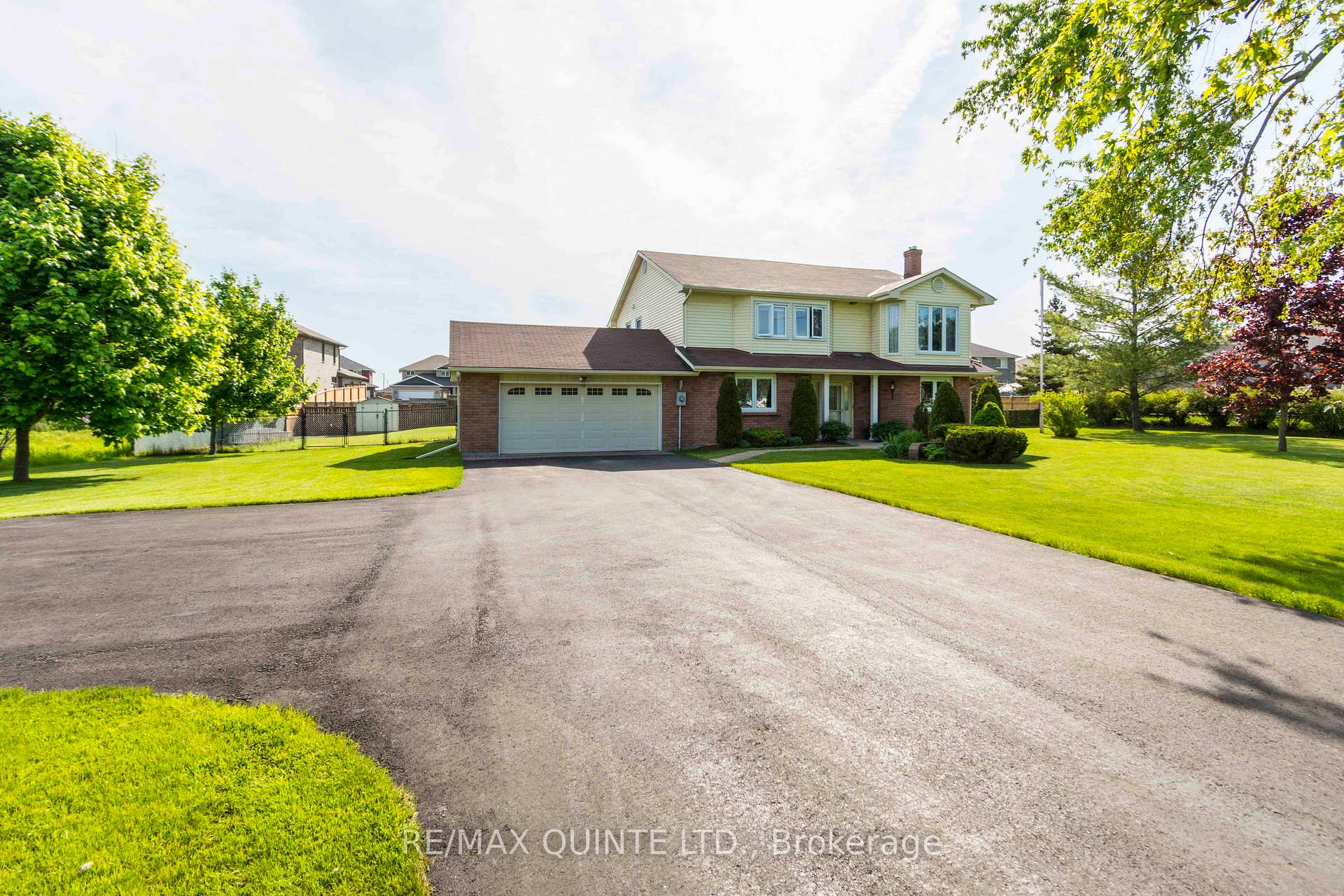 Photo 38 of 273 Farnham Road, Belleville, Thurlow Ward — HOMEH