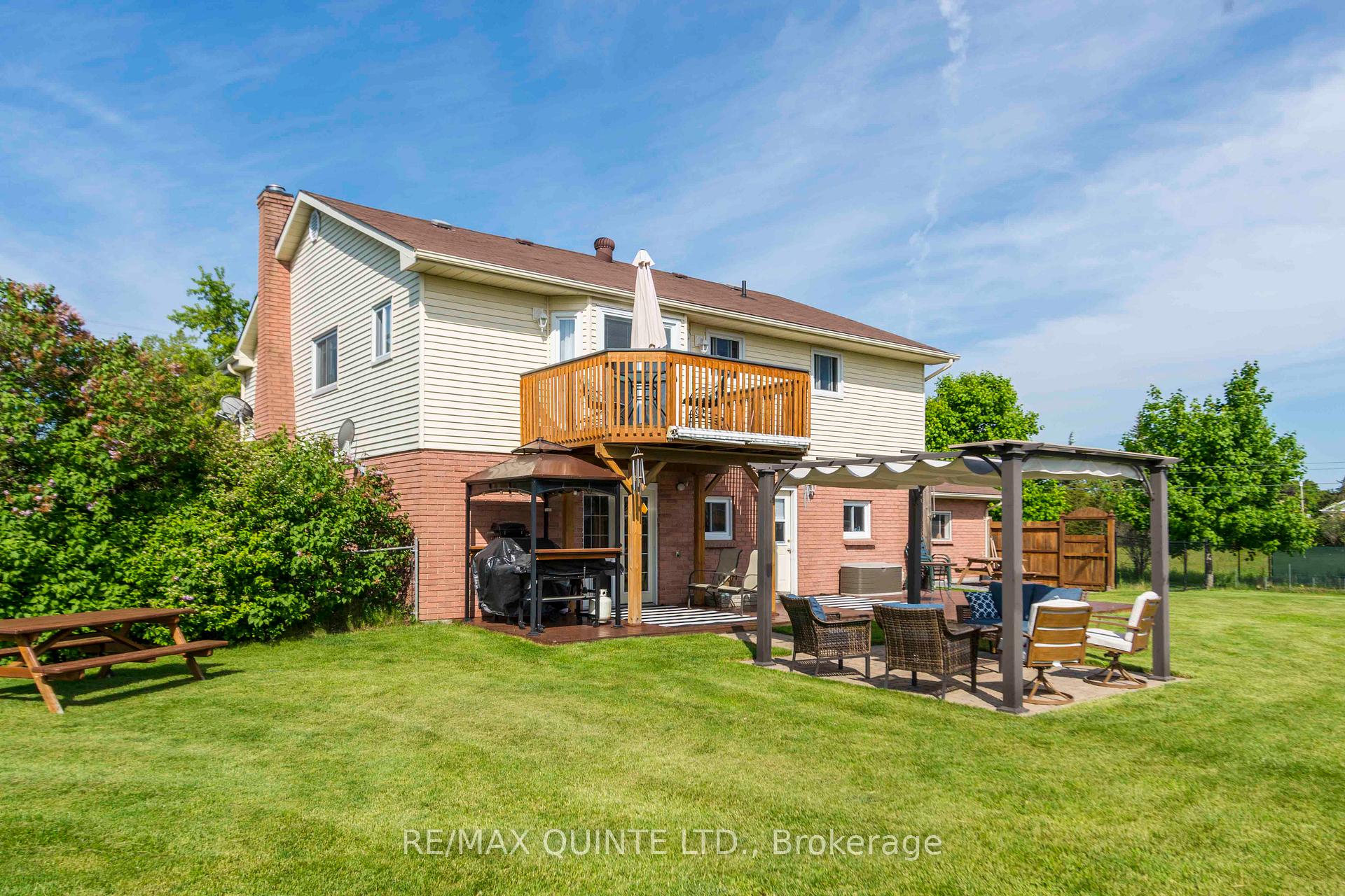 Photo 45 of 273 Farnham Road, Belleville, Thurlow Ward — HOMEH