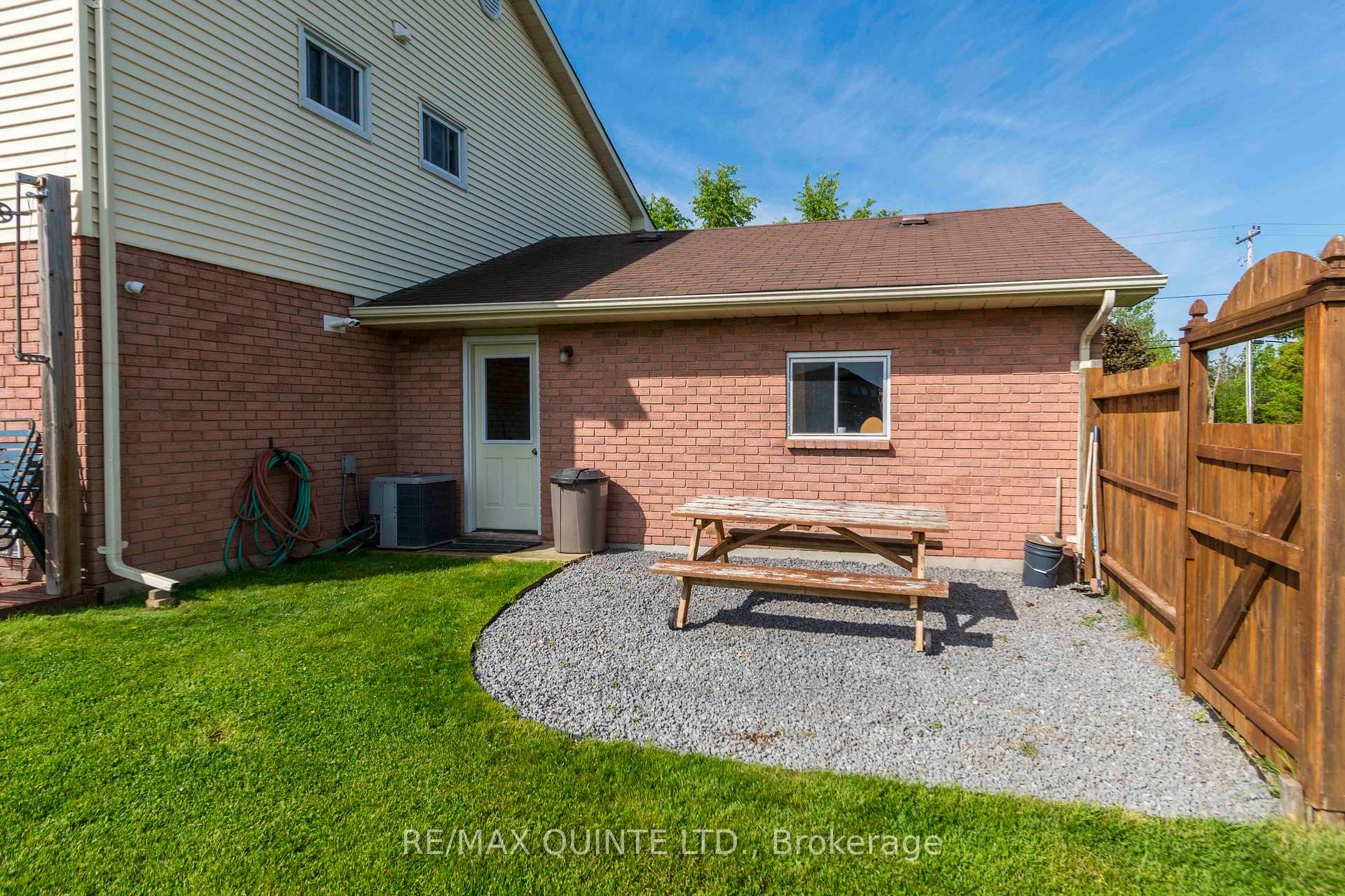 Photo 48 of 273 Farnham Road, Belleville, Thurlow Ward — HOMEH