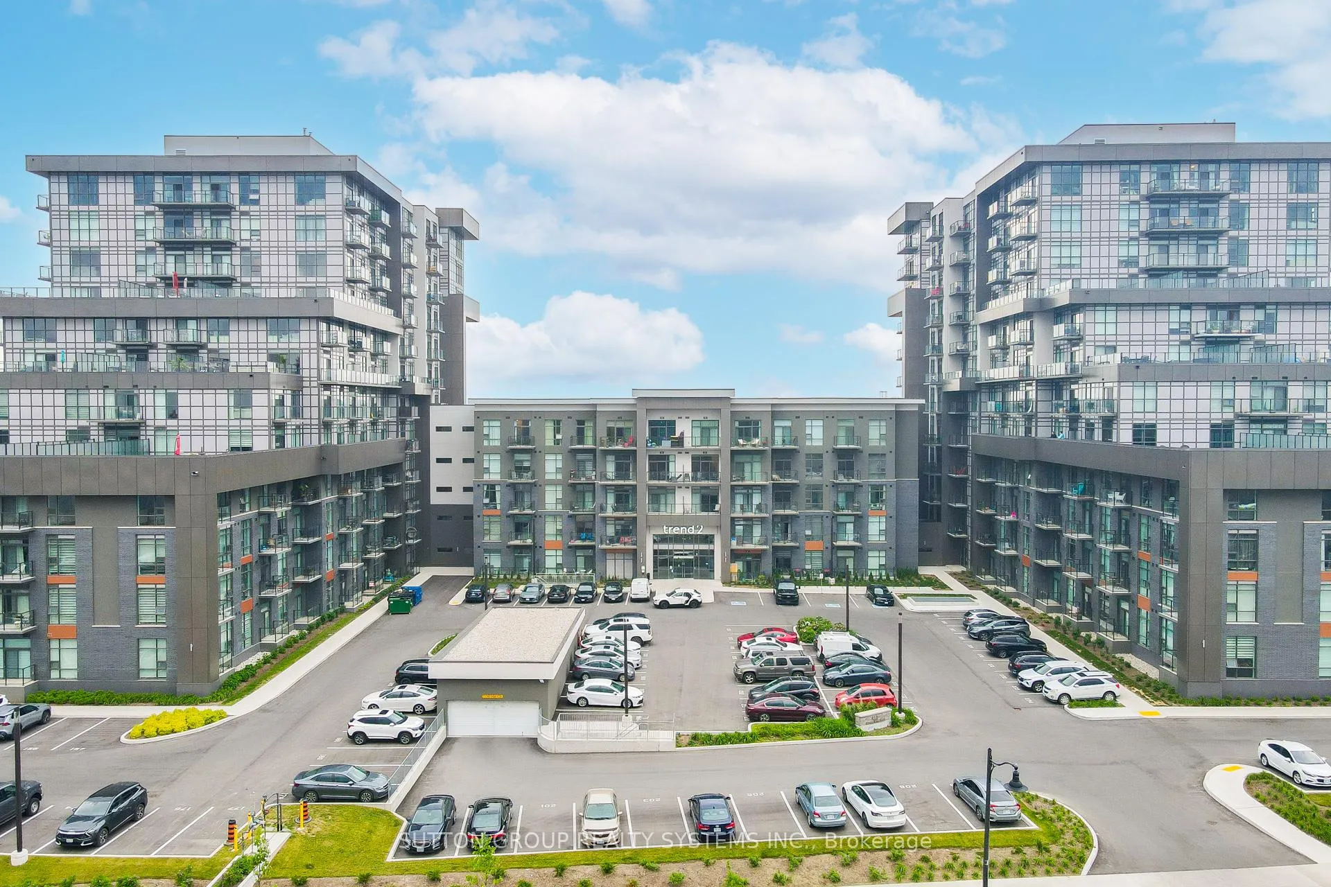 Front of Unit 231, 460 Dundas Street