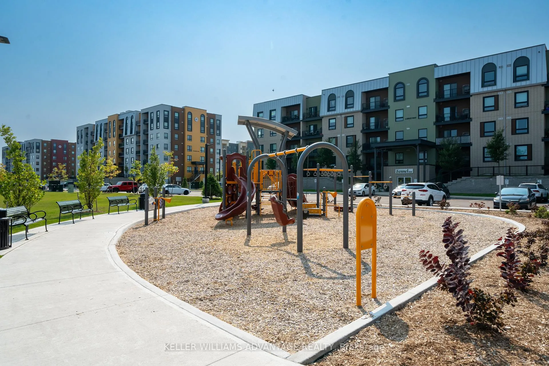 Photo 2 of Unit 104, 4 Spice Way, Barrie, Innis-Shore — HOMEH